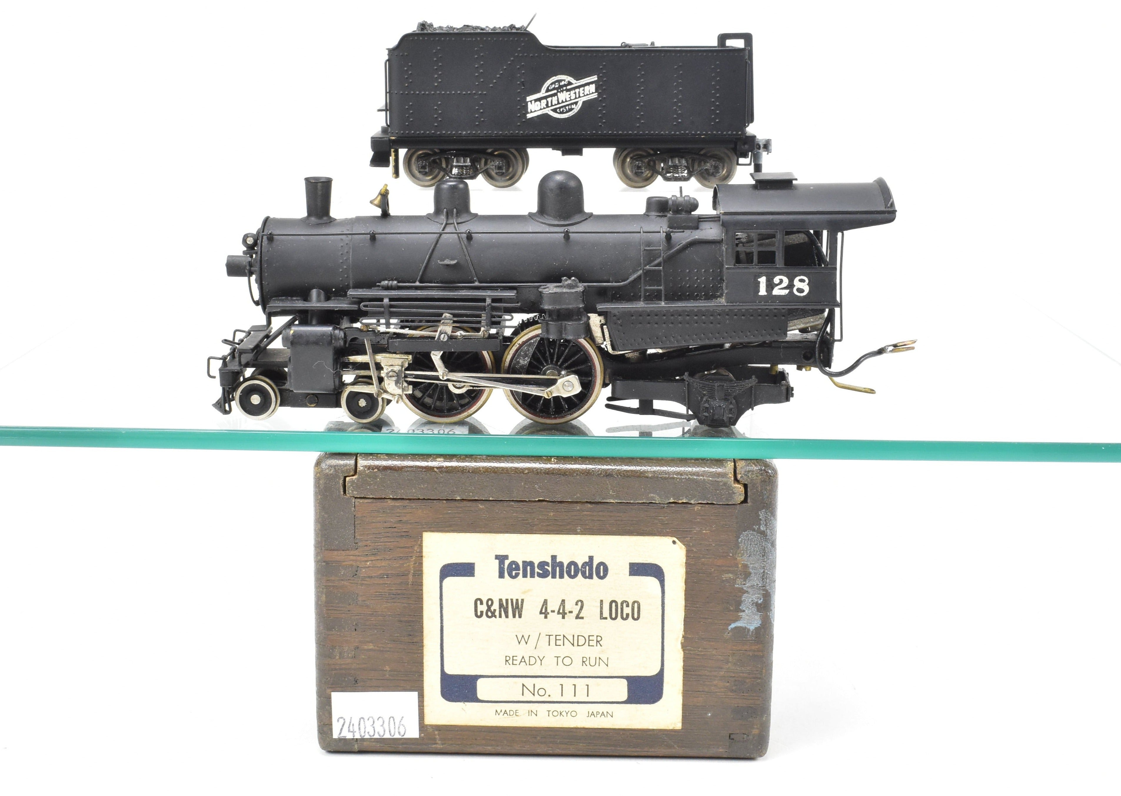 High - Quality HO Scale Brass Pacific Fast Mail (PFM) Model - Tenshodo Chicago & Northwestern Class D 4 - 4 - 2 Atlantic Steam Locomotive, Factory - Painted, No. 128