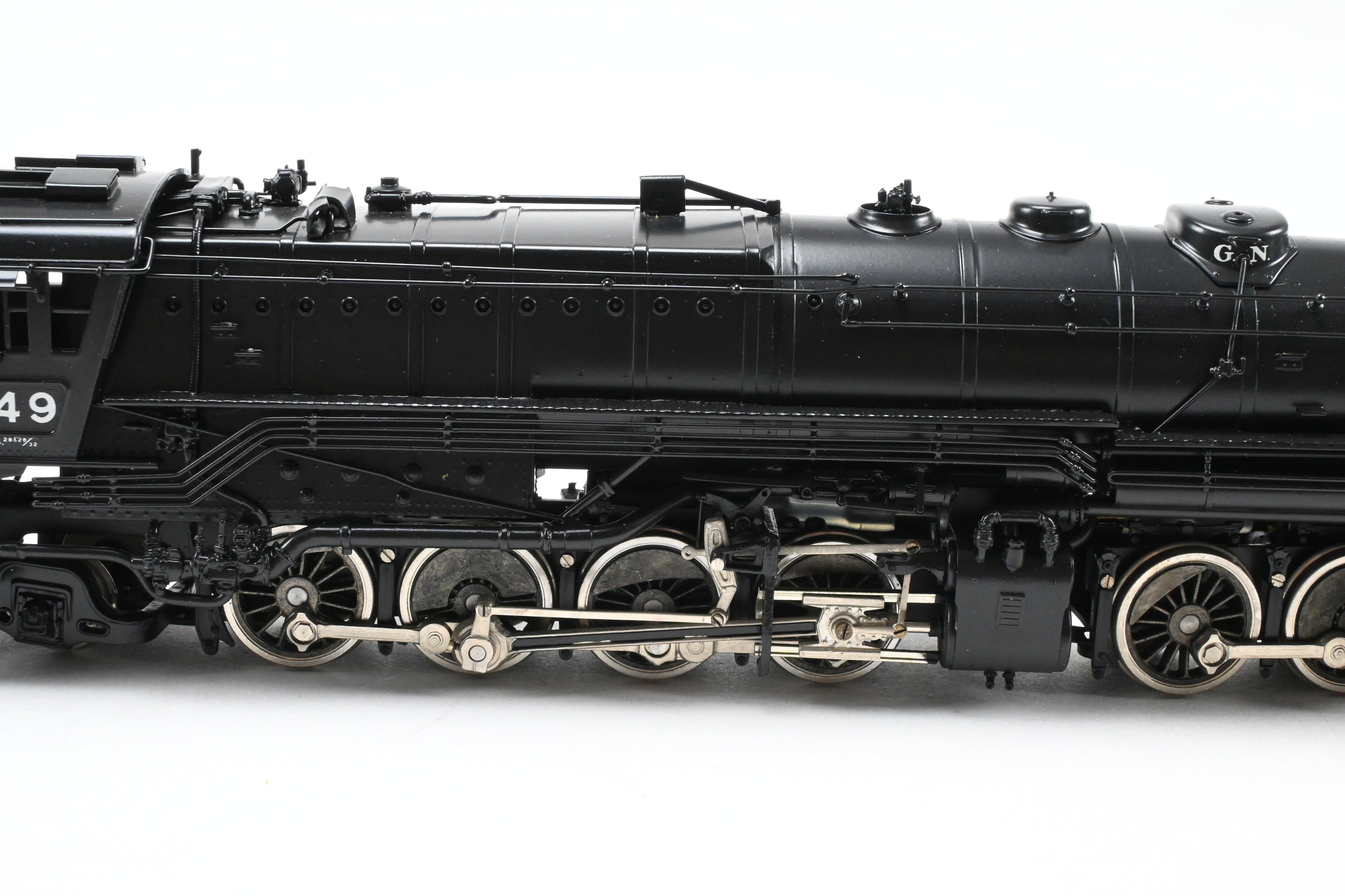 High - Quality HO Scale Brass PFM - Tenshodo GN Great Northern 2 - 8 - 8 - 2 Class R - 2 FP Model Train Engine, Road Number 2049, 1974 Run