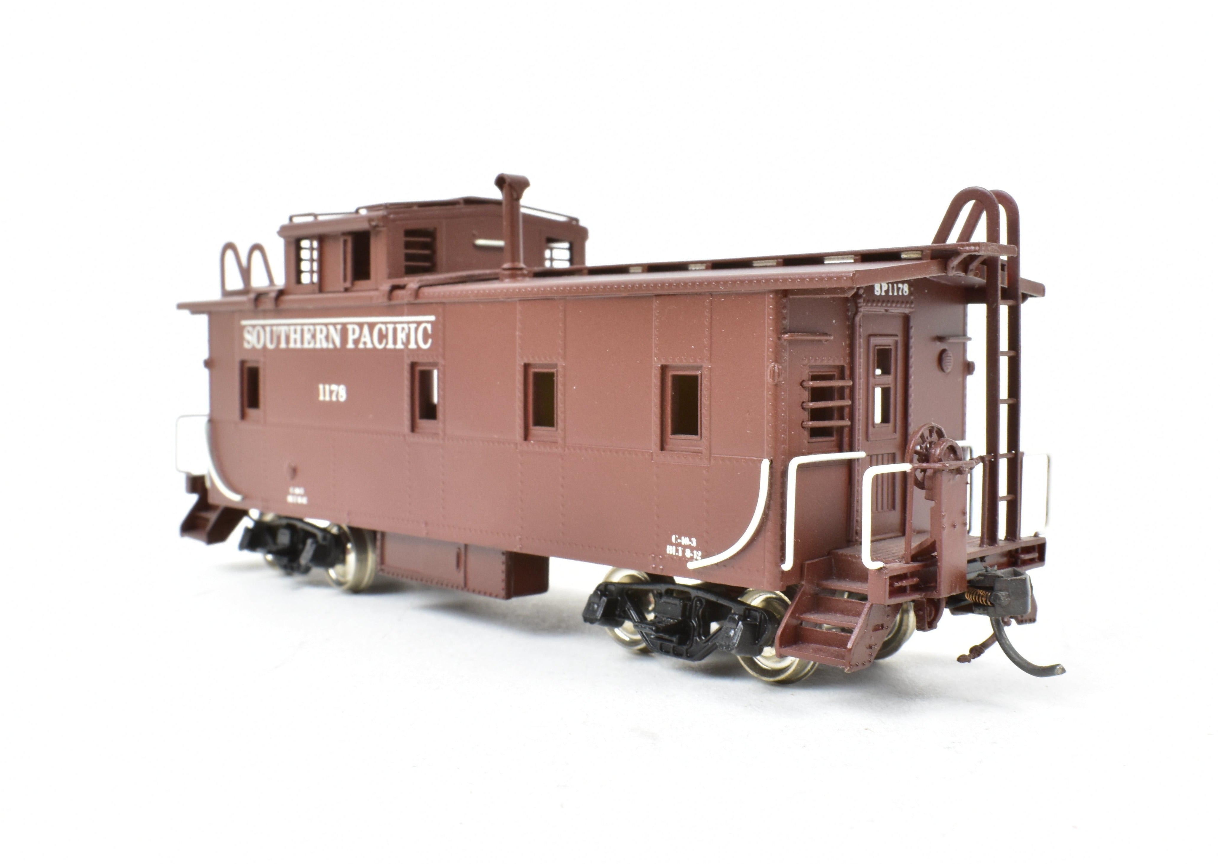 HO Scale Brass Pacific Fast Mail (PFM) - SKI SP Southern Pacific Steam Era C - 40 - 3 Steel Caboose Factory Painted with Road Number 1178 Model