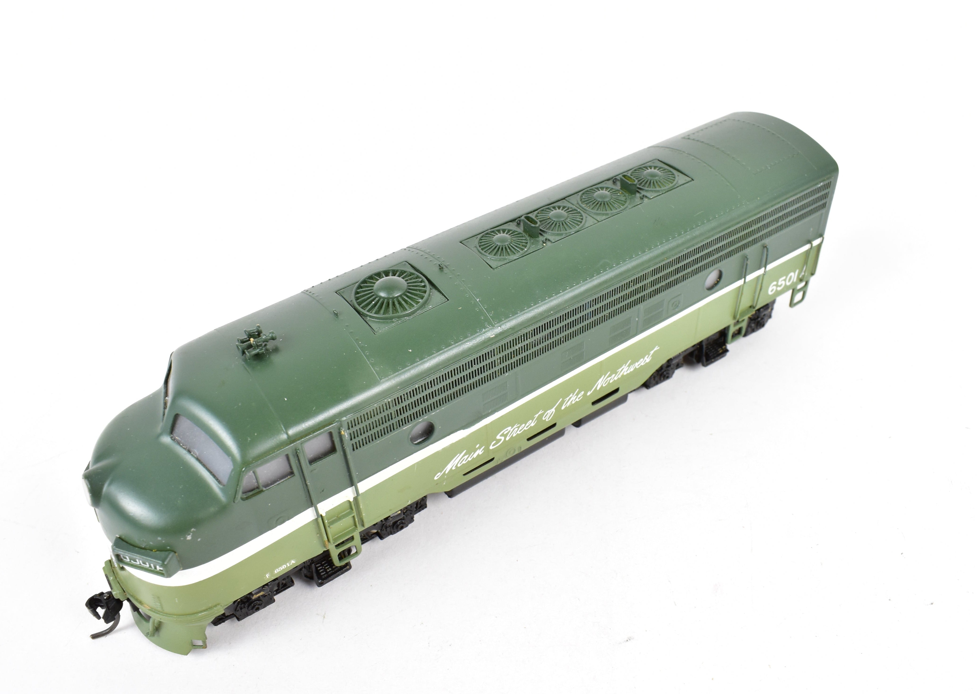 HO Scale Brass Model of Oriental Limited Northern Pacific EMD F7A Phase I Locomotive with Dynamic Brake, CP No. 6501A