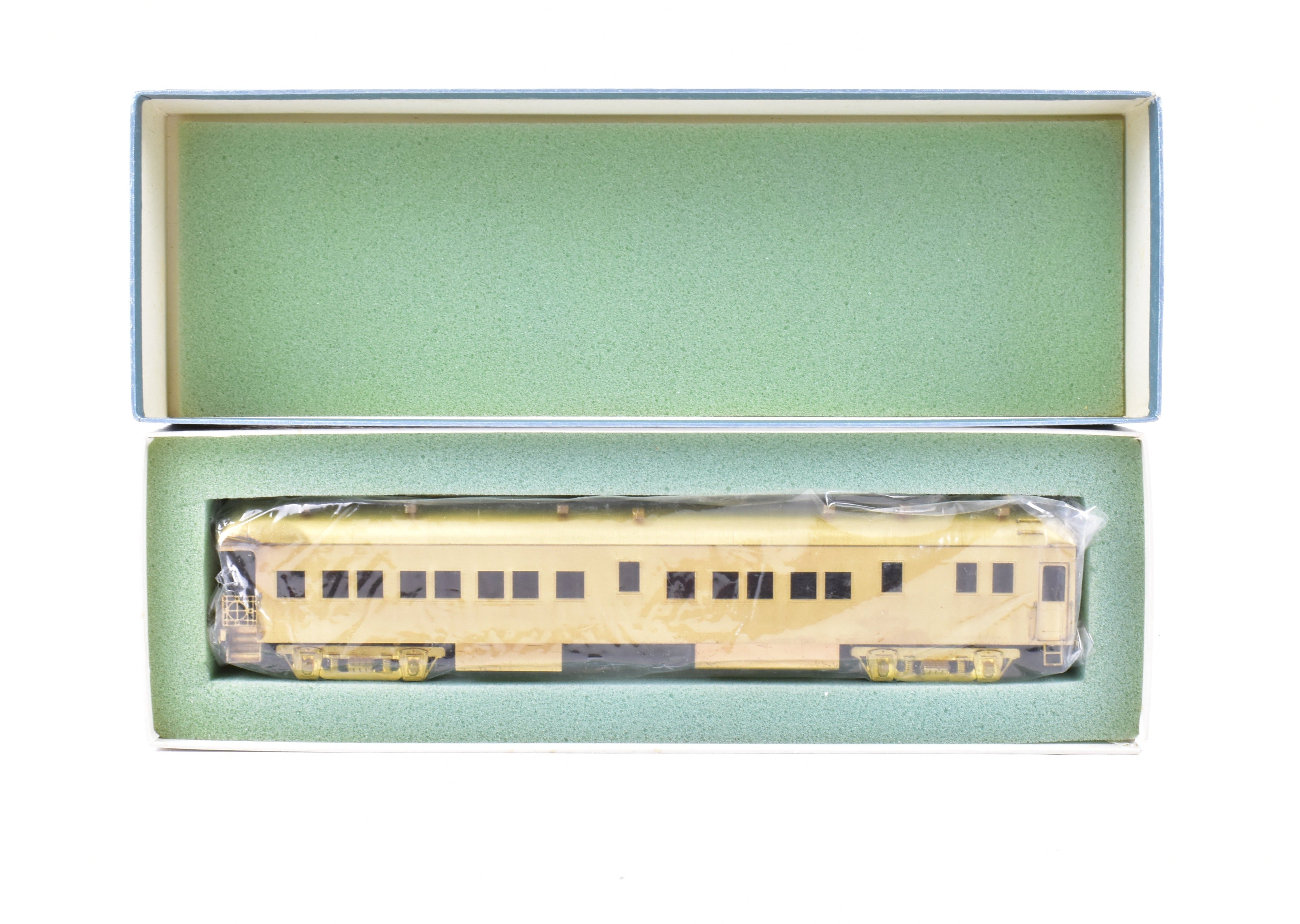 HO Scale Brass Southern Pacific/T&NO 67' Observation and Business Car