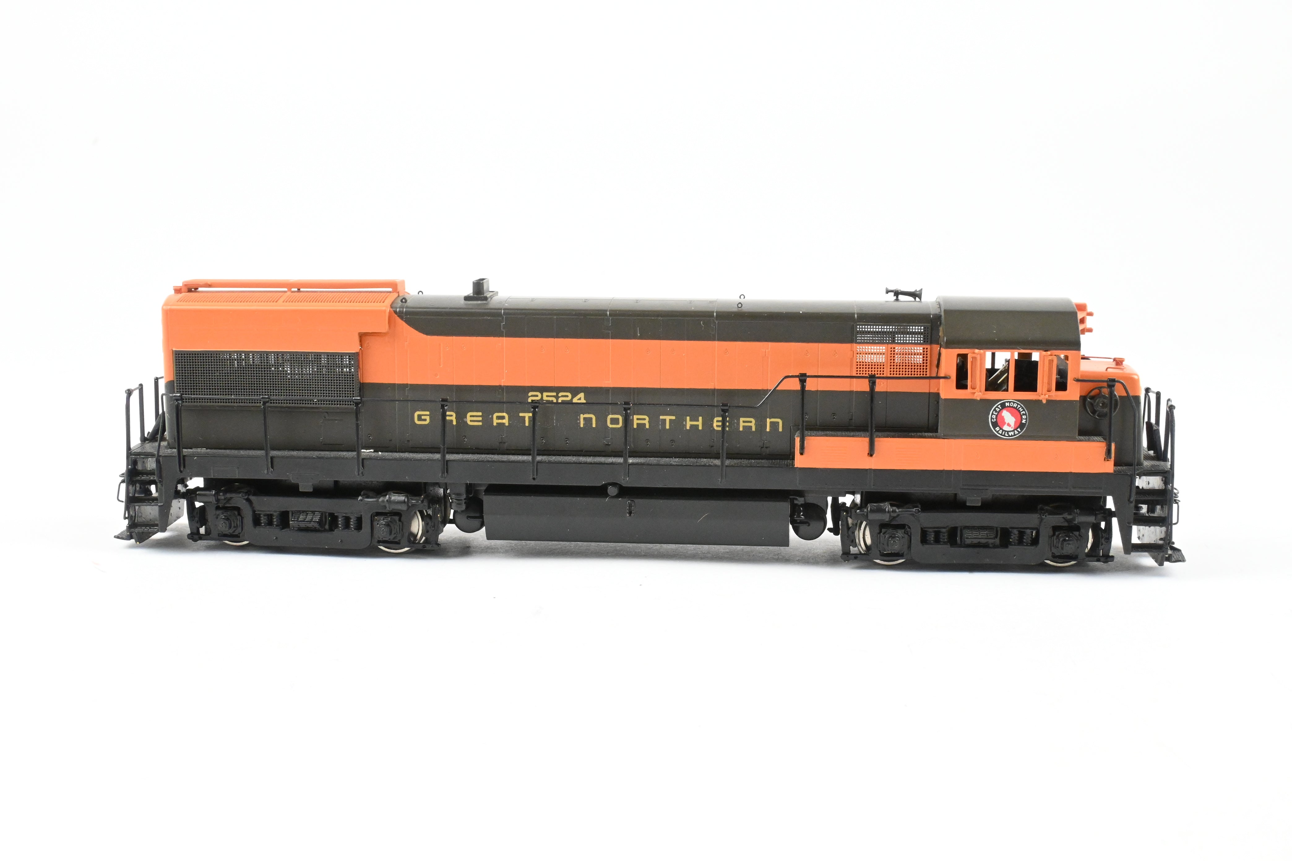 HO Brass Oriental Limited GN - Great Northern GE U-30B 3000HP Custom Painted Road Switcher #2524