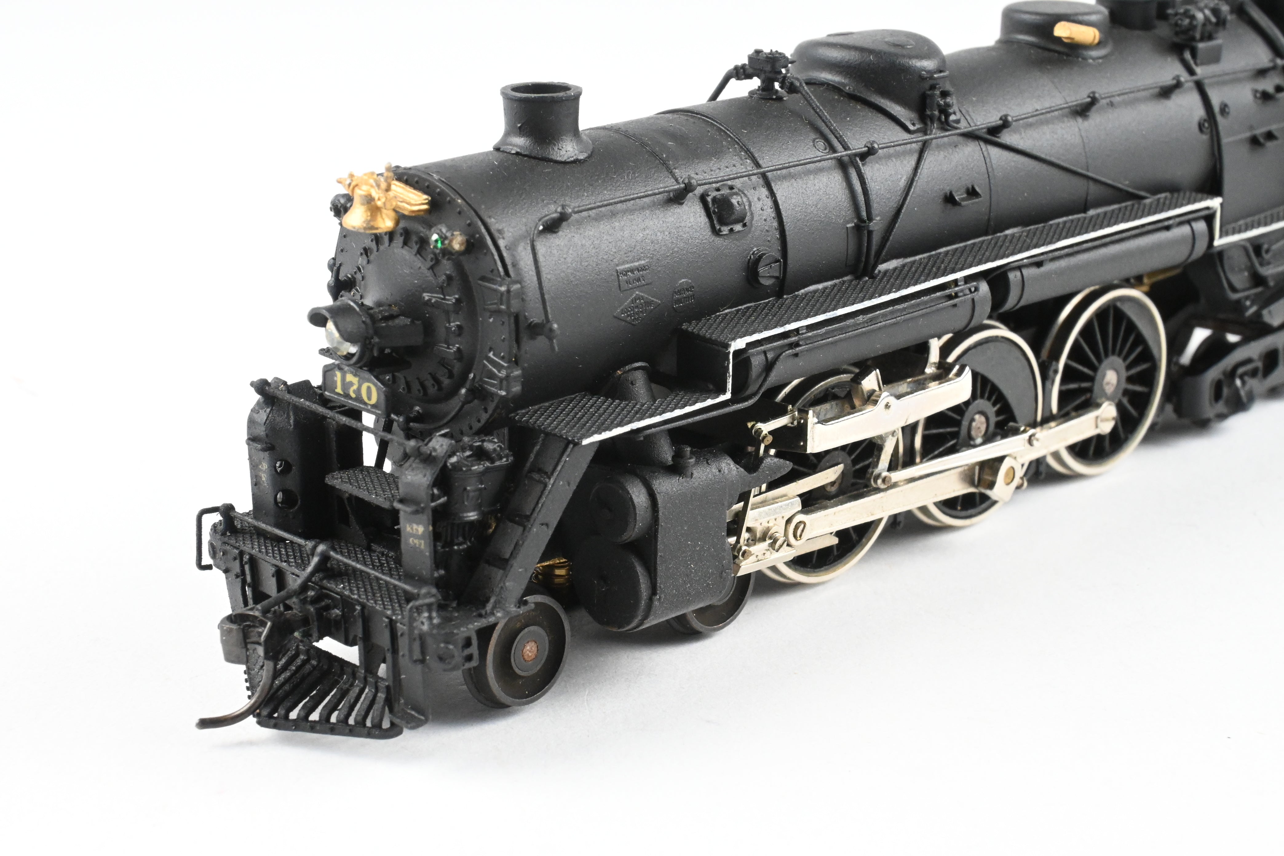 HO Scale Brass Model Train - Nickel Plate Products (NPP) Nickel Plate Road Class L - 1a 4 - 6 - 4 Steam Locomotive without Elephant Ears, Custom Painted Number 170