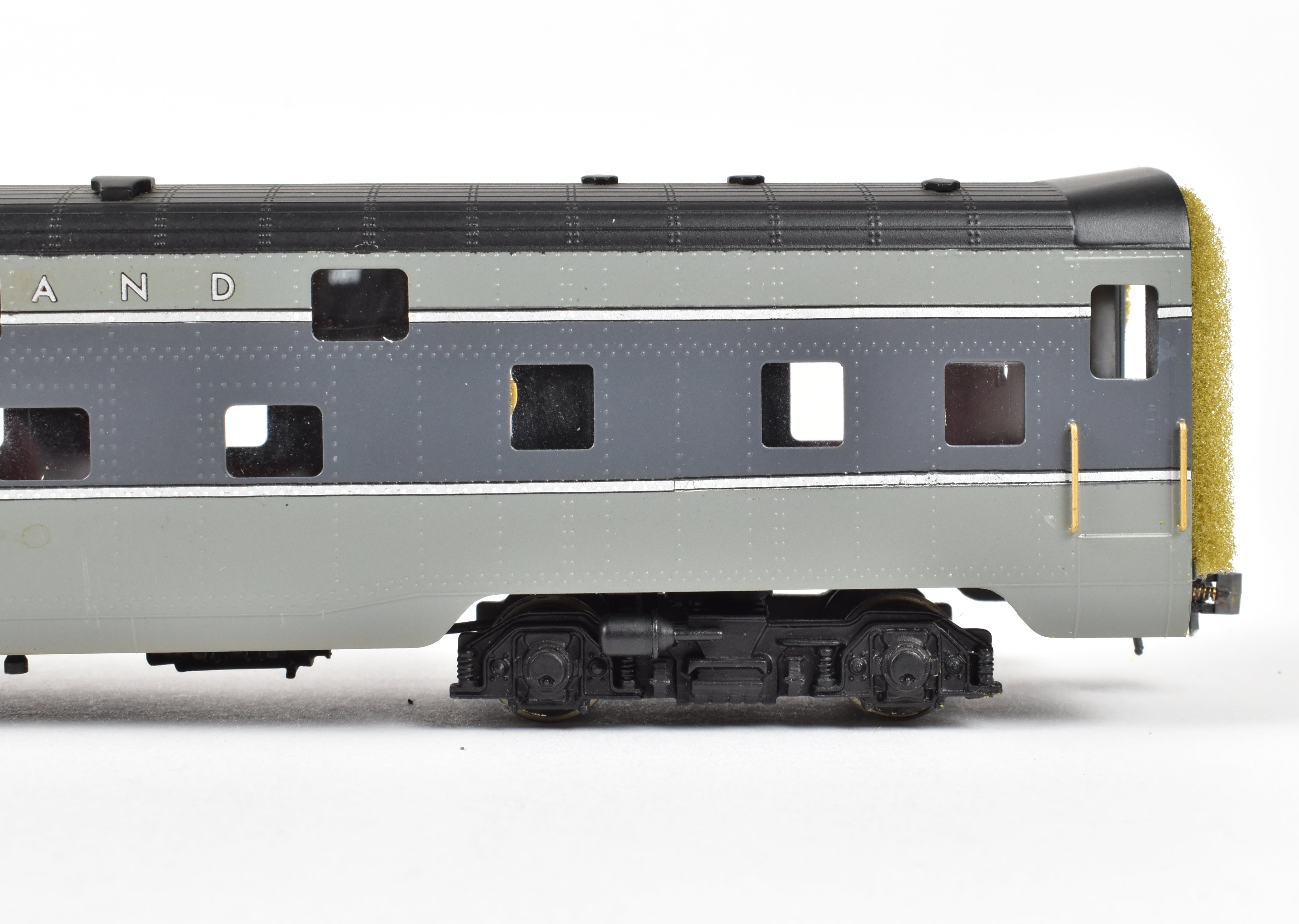 HO Scale Brass Model Train Set - Oriental Limited SP/UP/C&NW UP Union Pacific The Forty Niner 8-Car Set in Two-Tone Gray with Overland Lettering