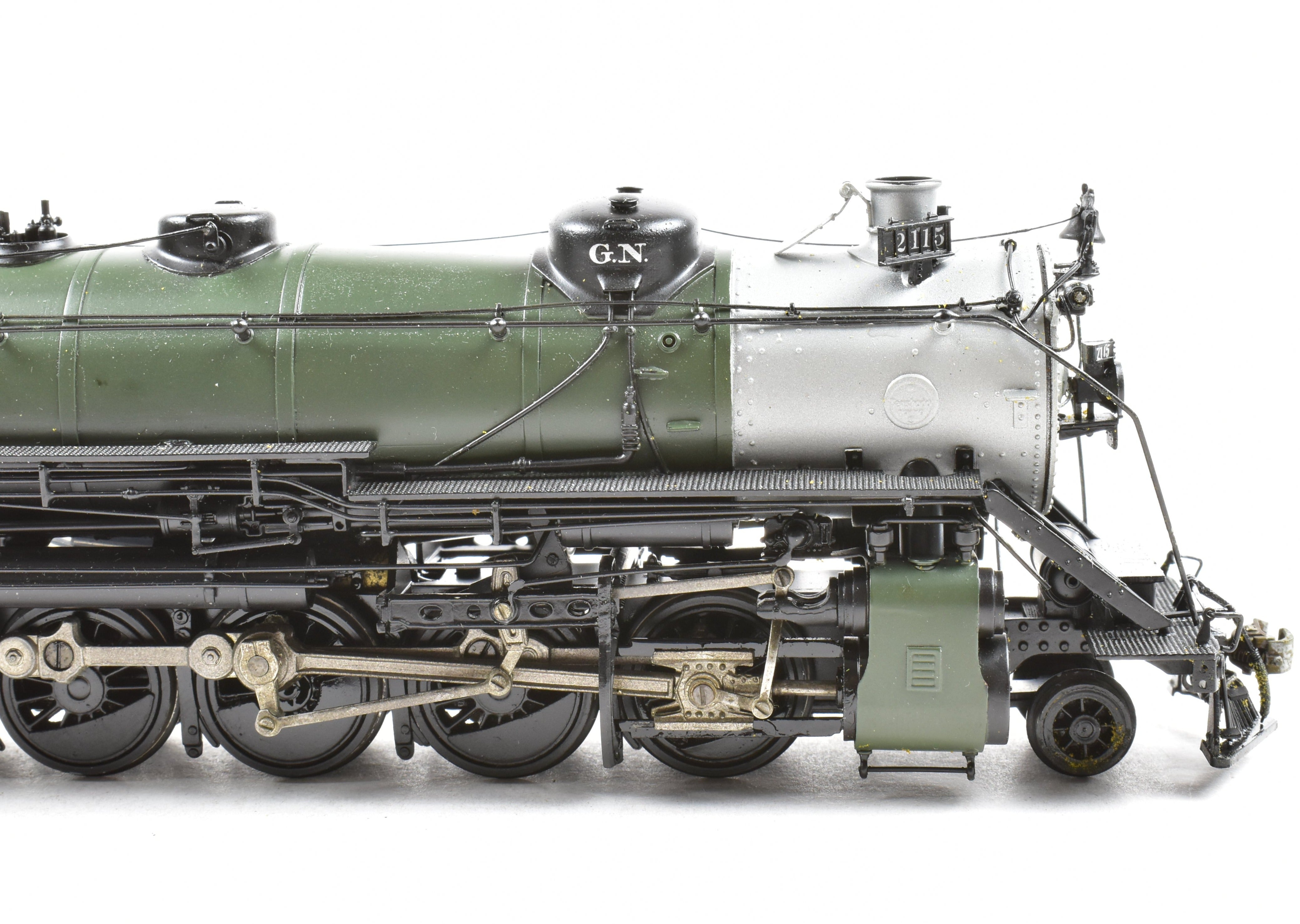 High - Quality HO Scale Brass PFM - Tenshodo Great Northern Class Q - 1 2 - 10 - 2 Model Train with Custom - Painted Glacier Park Design