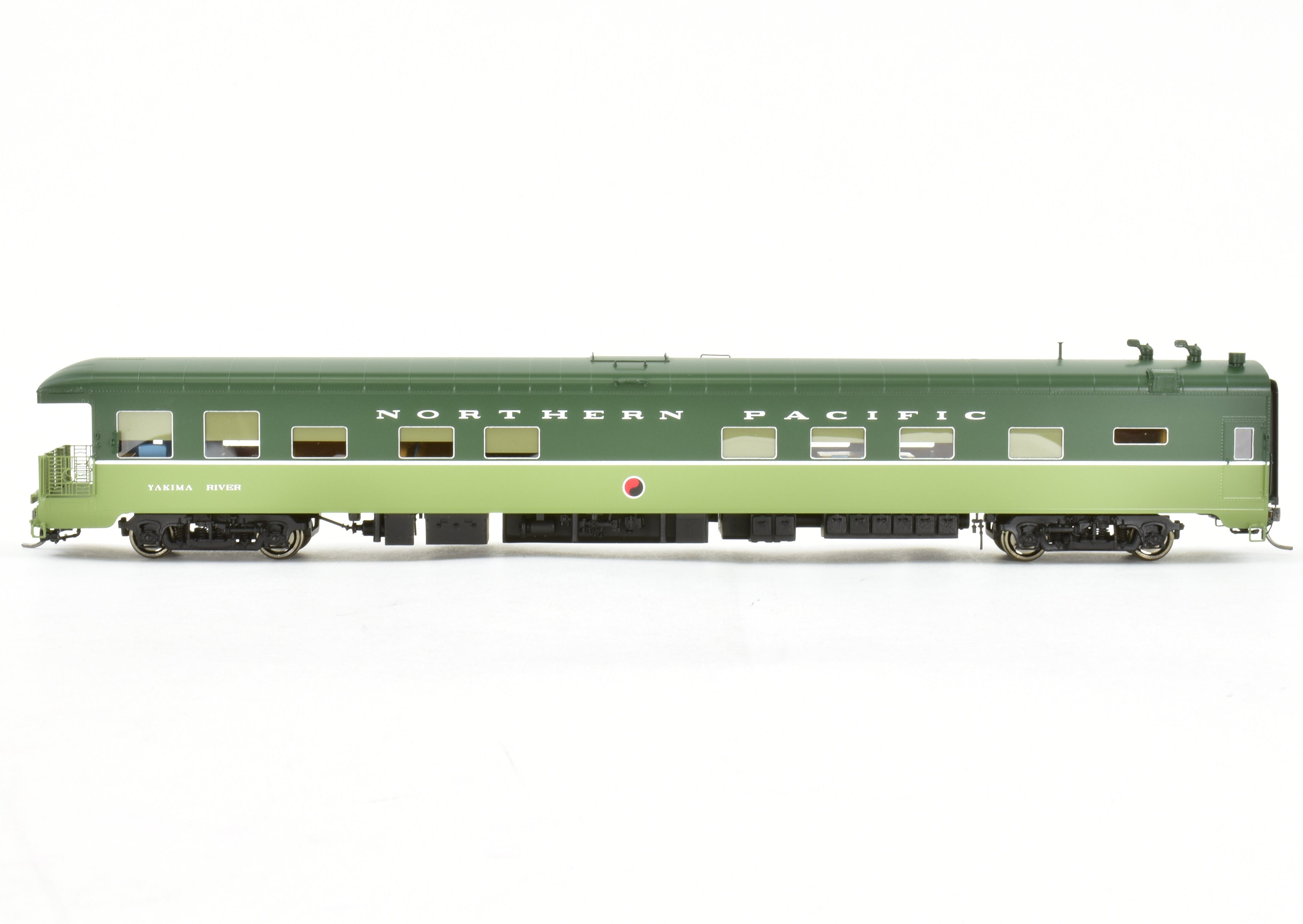 High - Quality HO Scale Brass Business Car of North Bank Line and Northern Pacific, Factory - Painted from Yakima River Factory