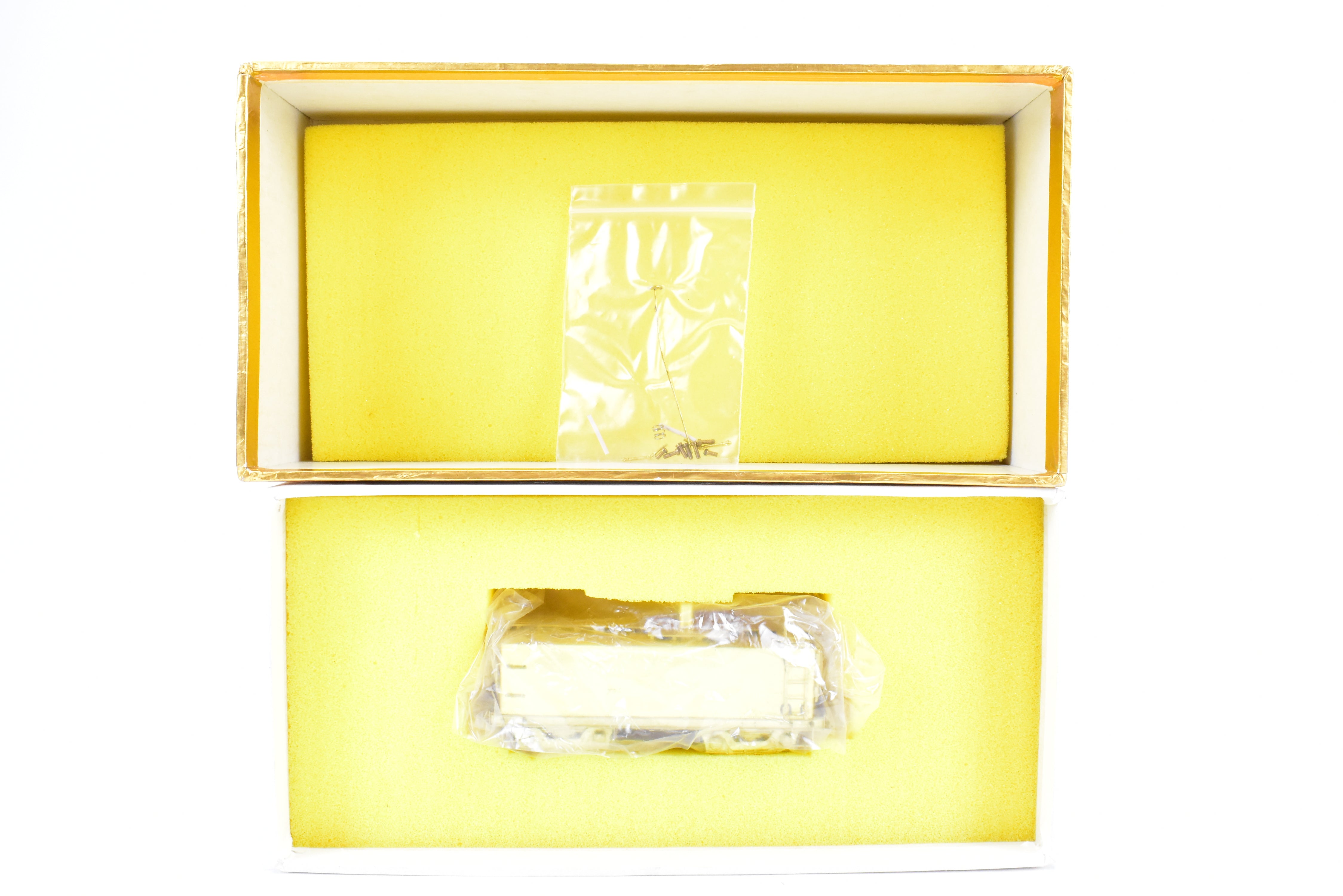 HO Brass Oriental Limited GN Great Northern Water Car X3207 - 1987 Model