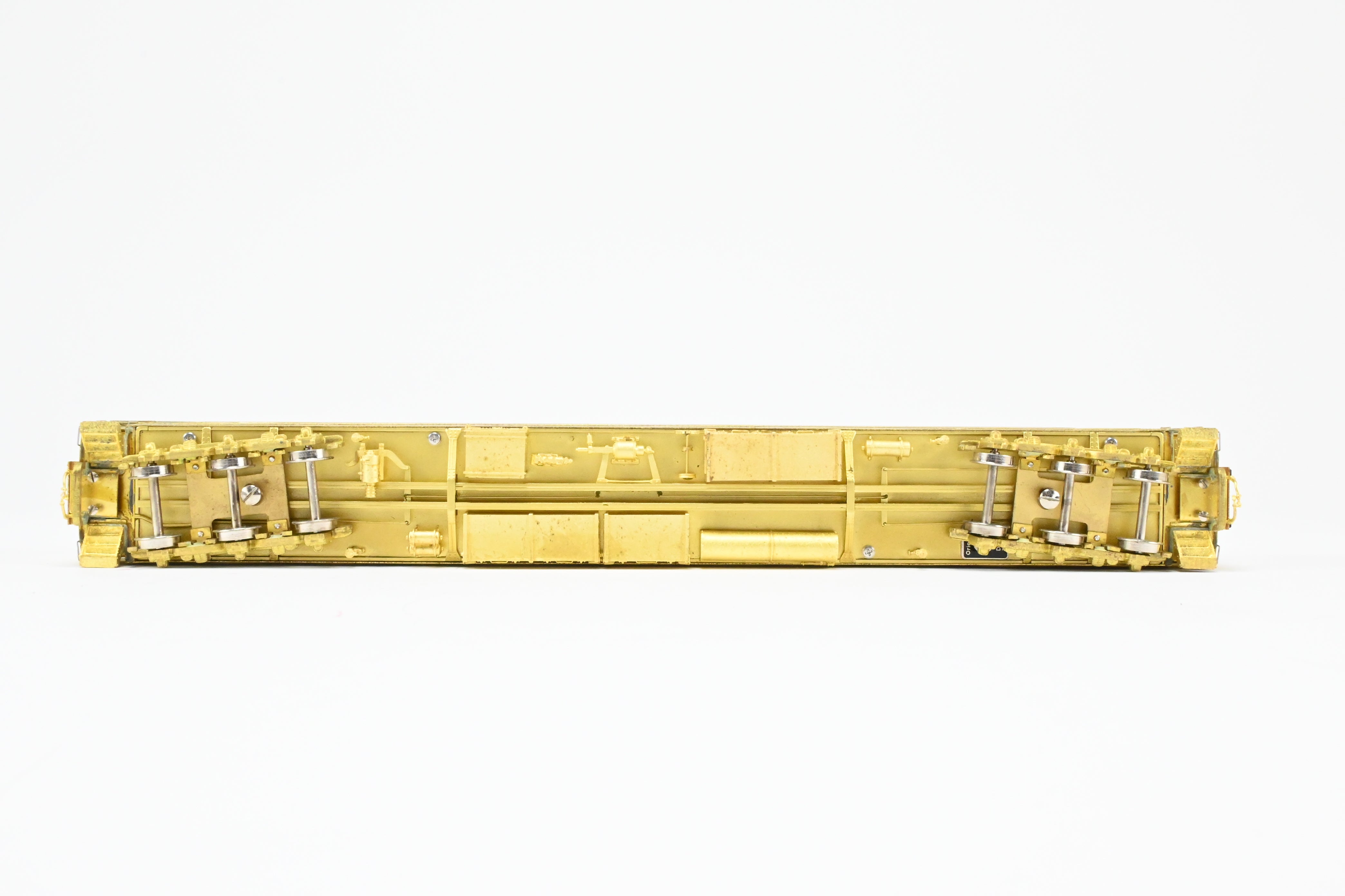 HO Brass Oriental Limited 8-1-2 Heavyweight Sleeper with Ice AC