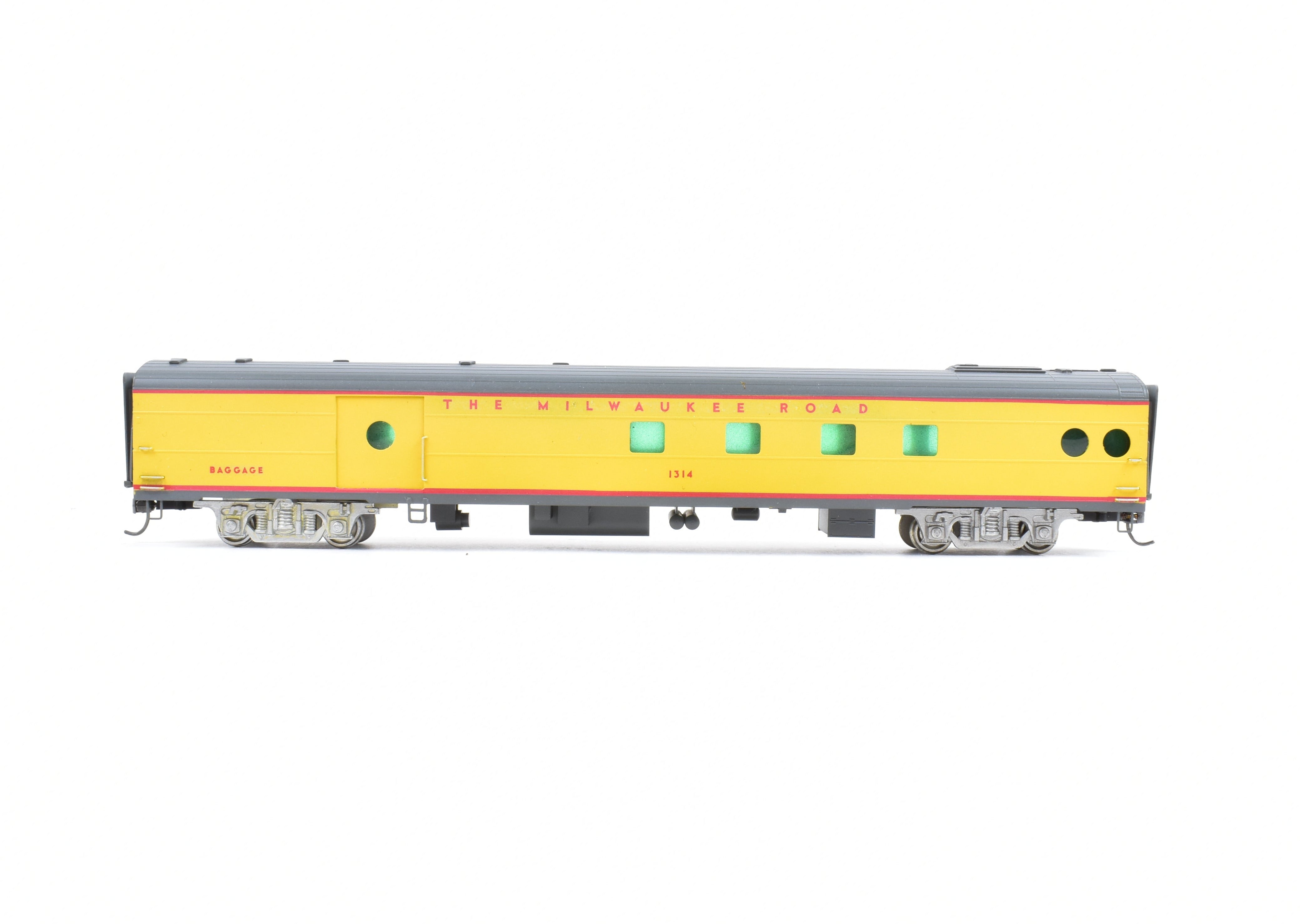 High - Quality HO Scale Brass Soho Milwaukee Road #1314 Custom - Painted Baggage - Dorm Model Train Car