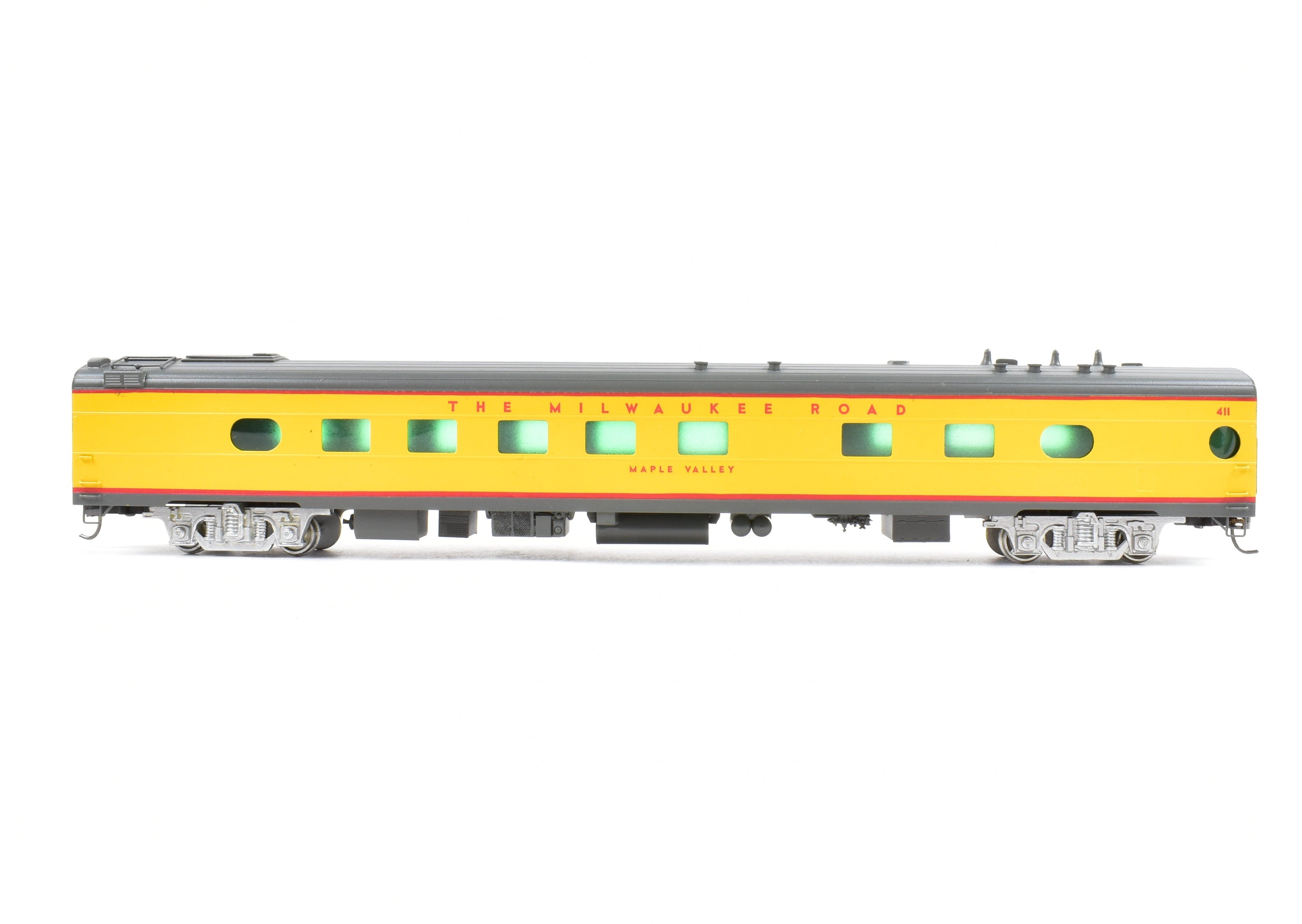 Custom Painted HO Brass Soho Milwaukee Road #411 Diner in UP Streamliner Colors