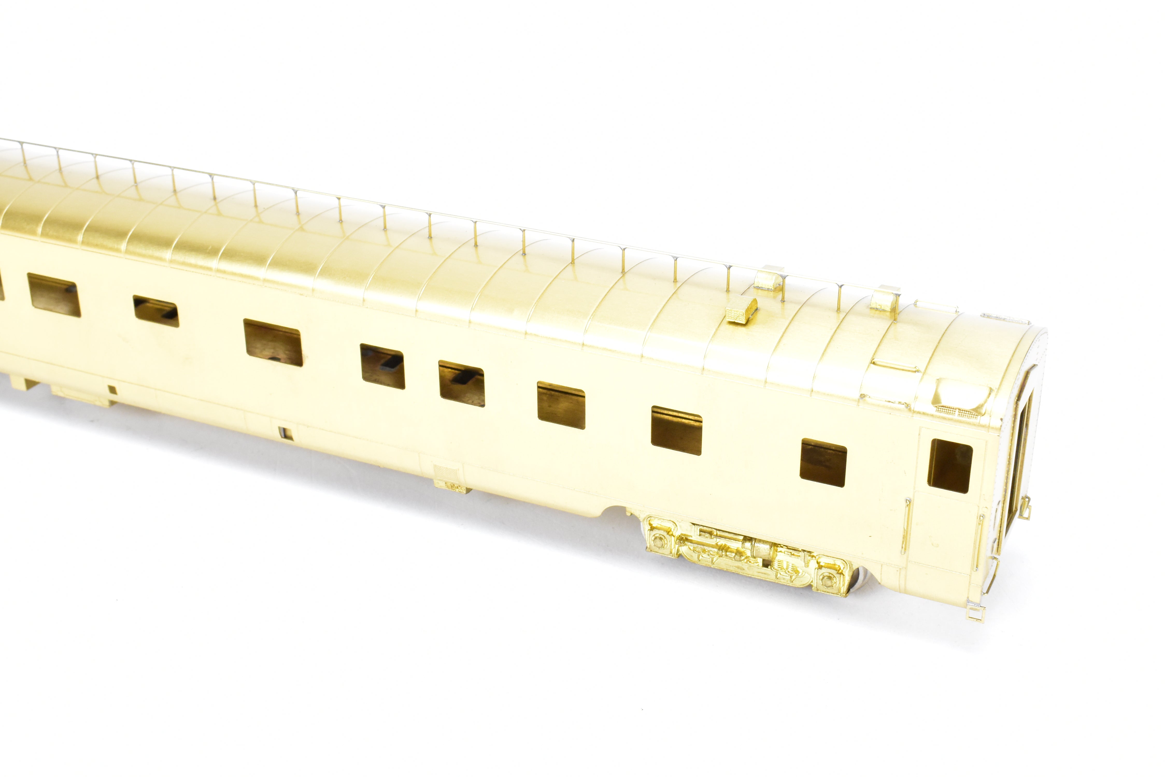 HO Scale Brass Model Train - Oriental Limited NP - Northern Pacific North Coast Limited Buffet Lounge Observation Car 390 with Skirts