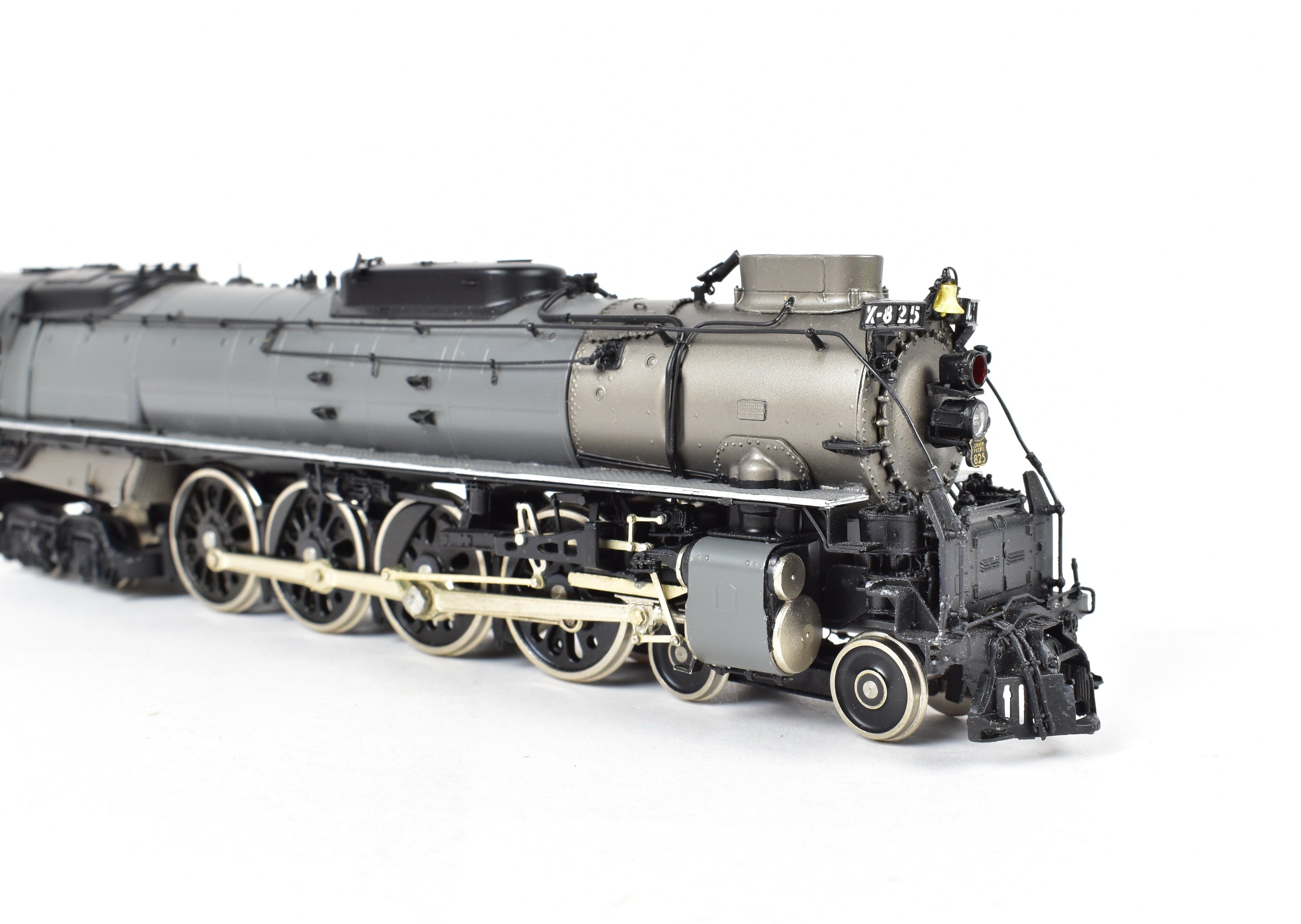 HO Brass Key Imports Union Pacific 4-8-4 FEF-2 Oil Version Grey No. 825 CS 59