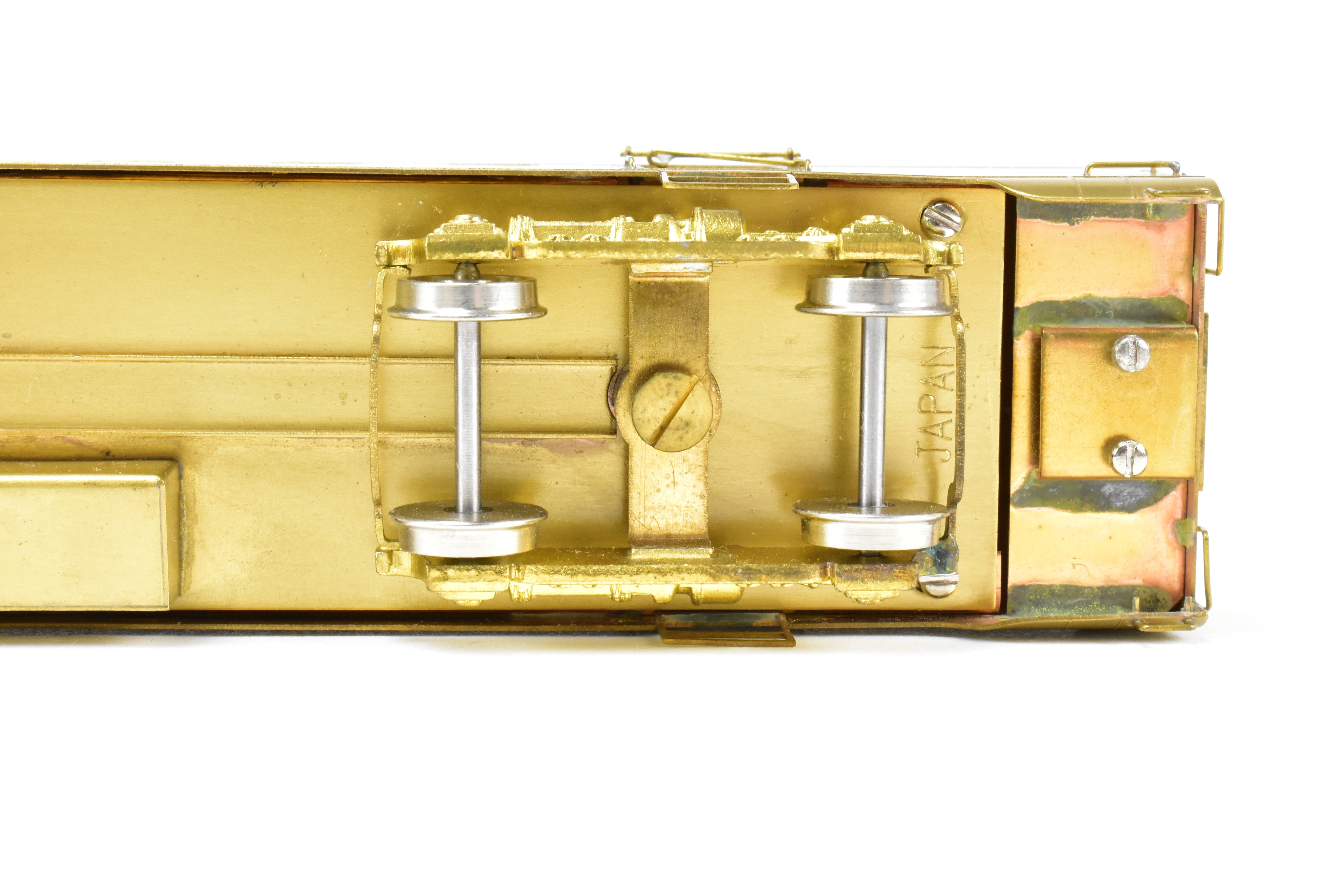 HO Scale Brass Oriental Limited NP - Northern Pacific North Coast Limited Mail - Dormitory Car #425 without Skirts (Model Train Car)