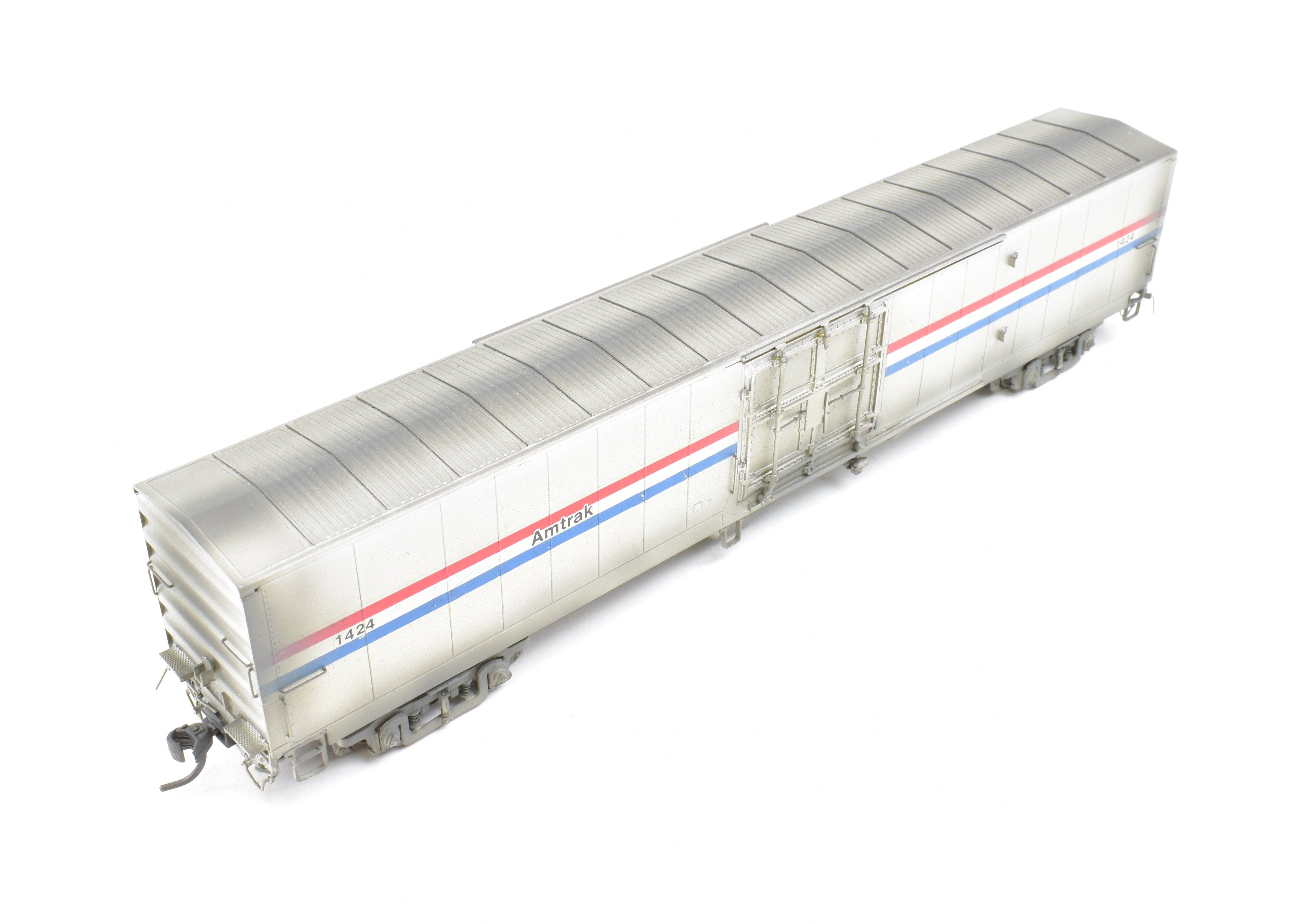 Custom Painted and Weathered HO Brass Metro Models Amtrak #1424 Merchandise Handling Car