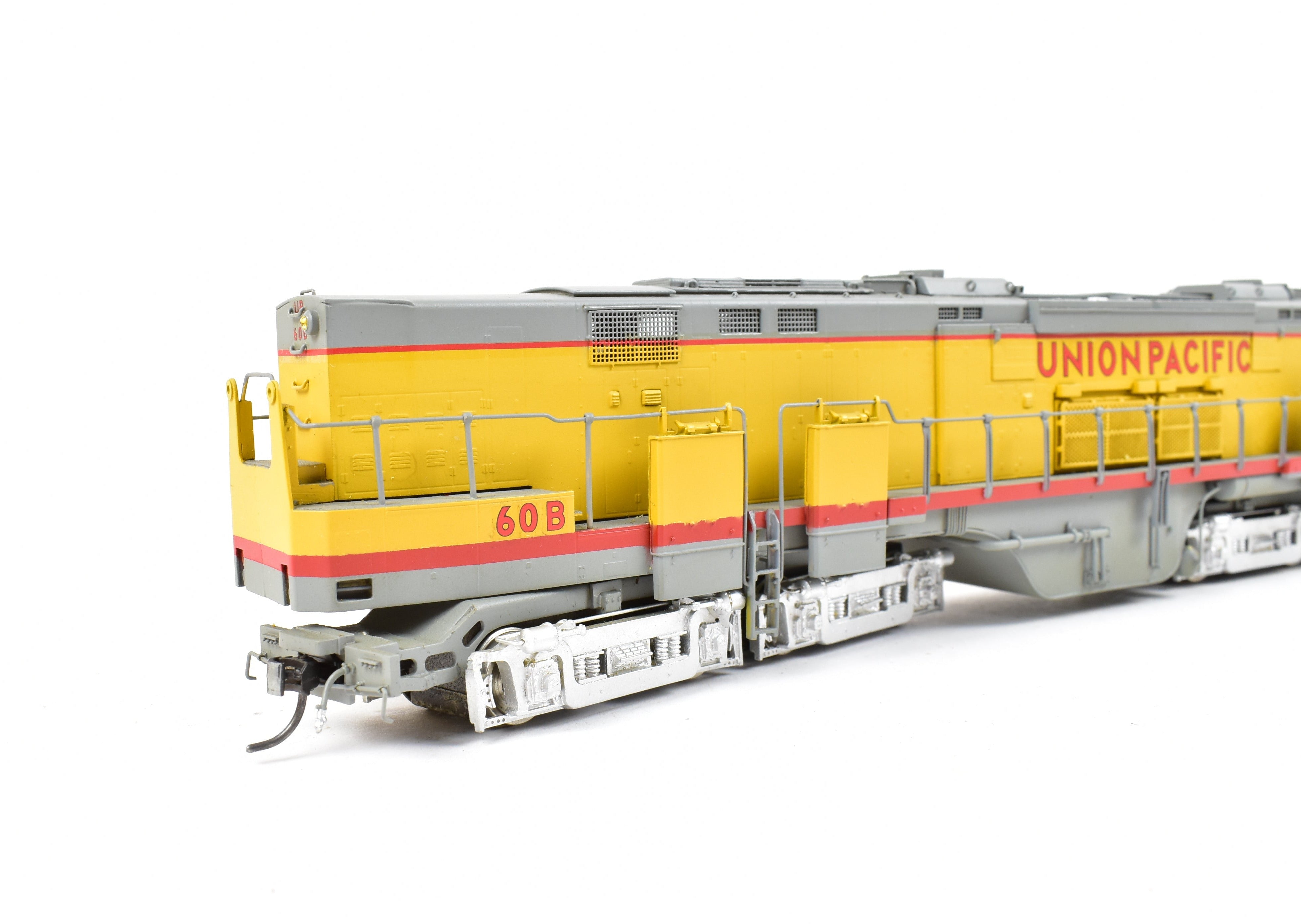High - Quality HO Scale Brass Oriental Limited Union Pacific Alco C855 A/B/A Set with Custom Painting and Excellent Condition