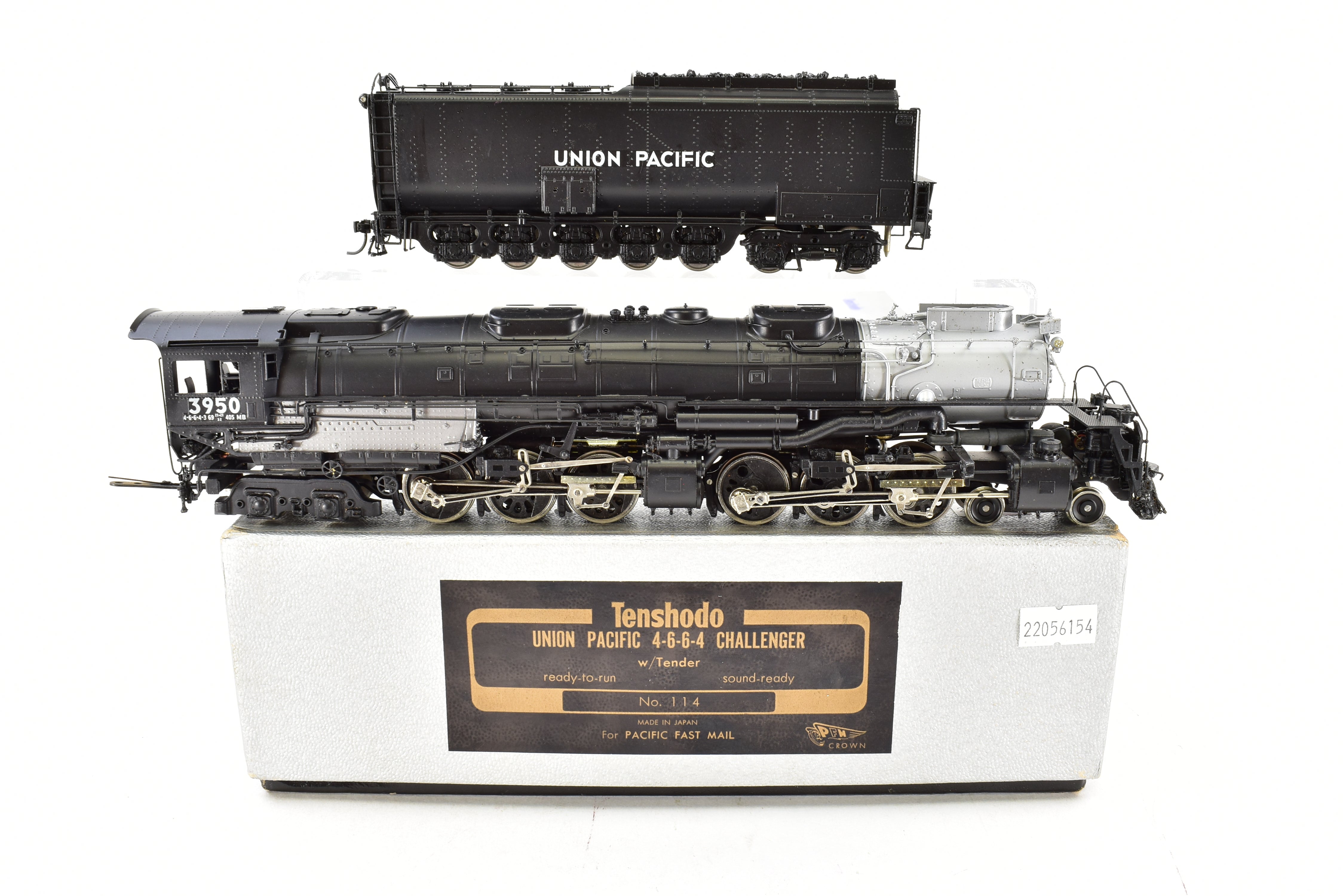 High - Quality HO Scale Brass PFM - Tenshodo Union Pacific 4 - 6 - 6 - 4 Challenger FP Model Train No. 3950