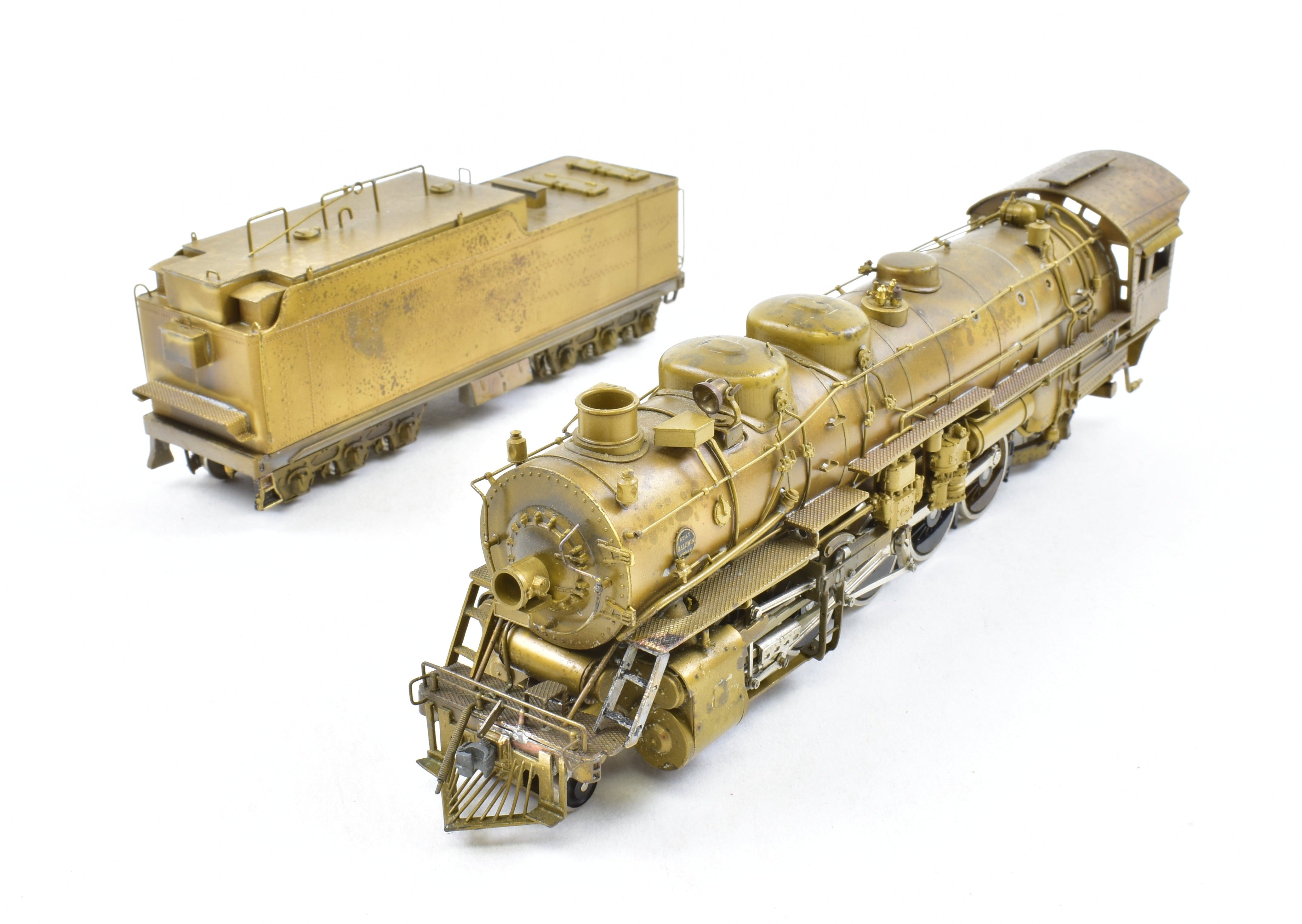 High - Quality HO Scale Brass Pacific Fast Mail Model Train - United ATSF - Santa Fe 2 - 10 - 2