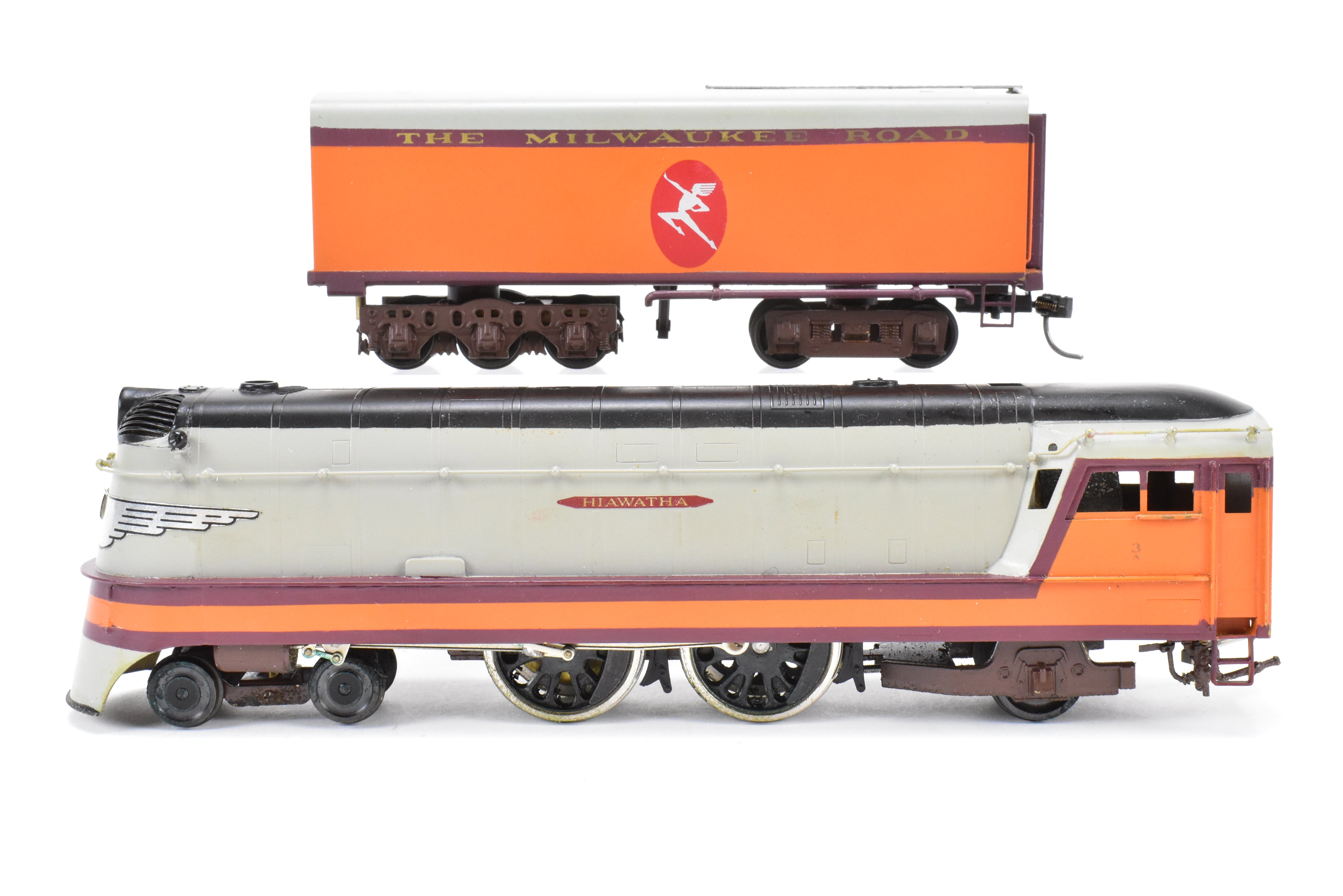 HO Scale Brass NPP Nickel - Plated Milwaukee Road Class A 4 - 4 - 2 Streamlined Hiawatha Atlantic w/Slight Foam Damage