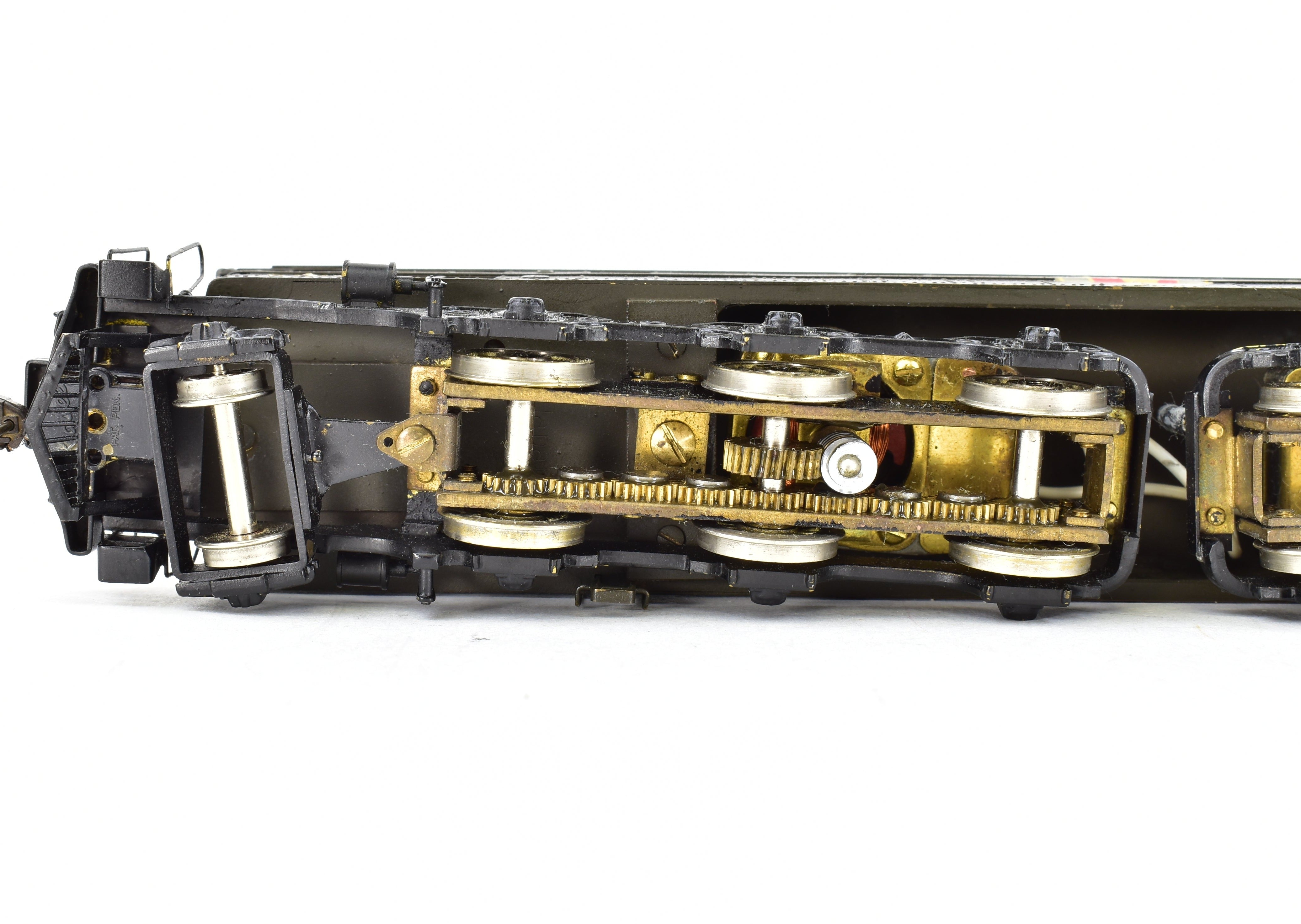 HO Scale Brass Max Gray Great Northern Y - 1 Electric Locomotive with Custom Green Paint, Model CP No. 5014