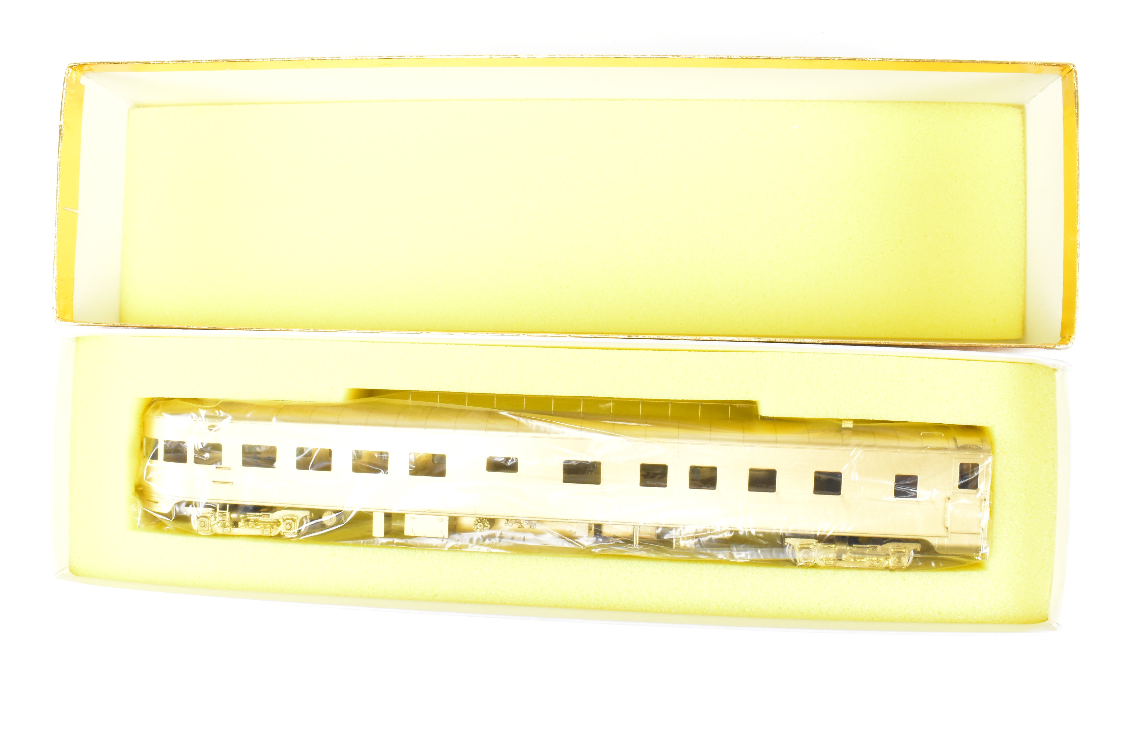 HO Brass Oriental Limited NP - Post 1955 North Coast Limited #392 Sleeper Observation Car
