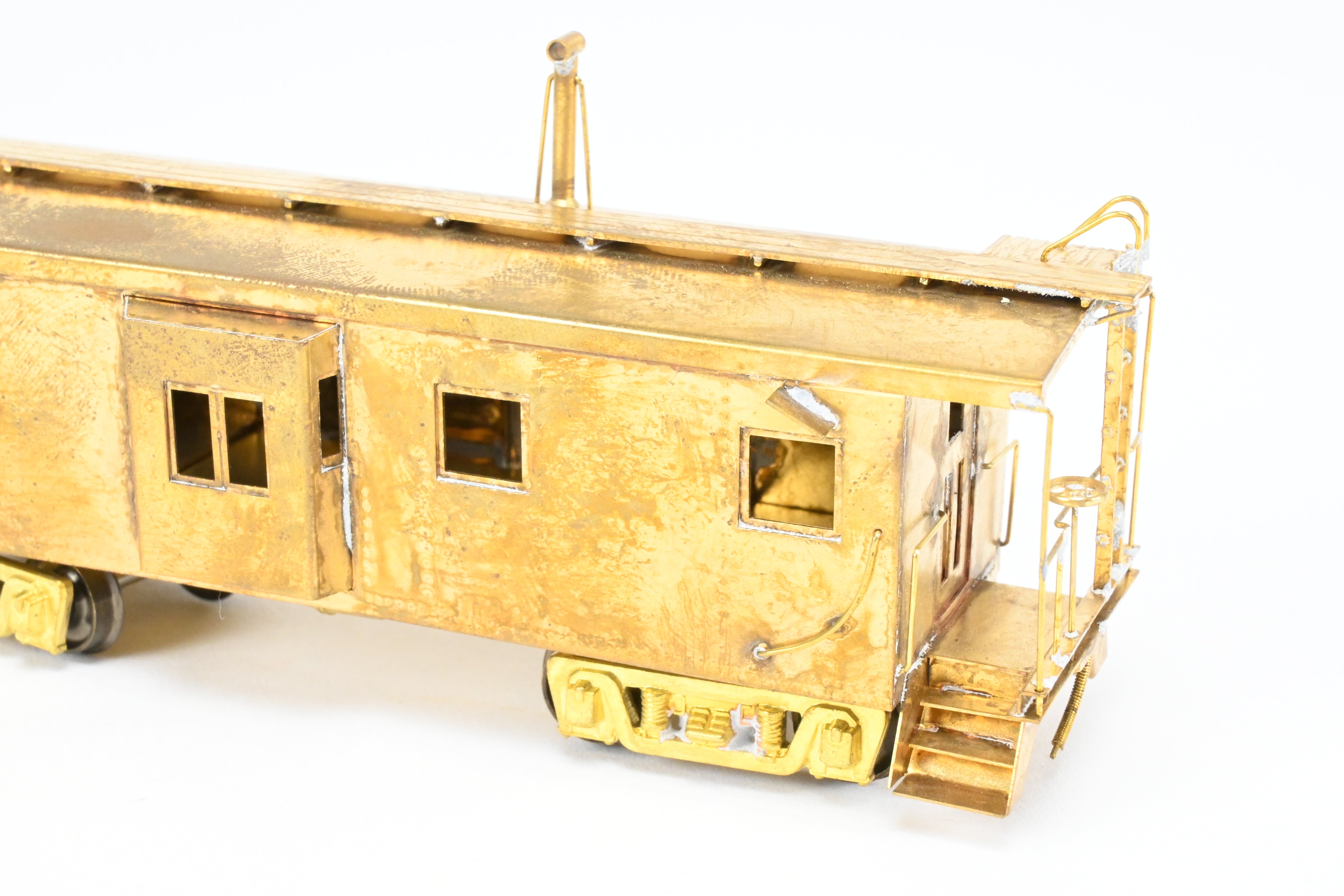 HO Scale Brass Nickel Plate Products (NPP) Milwaukee Road Smooth Side Bay Window Caboose Model