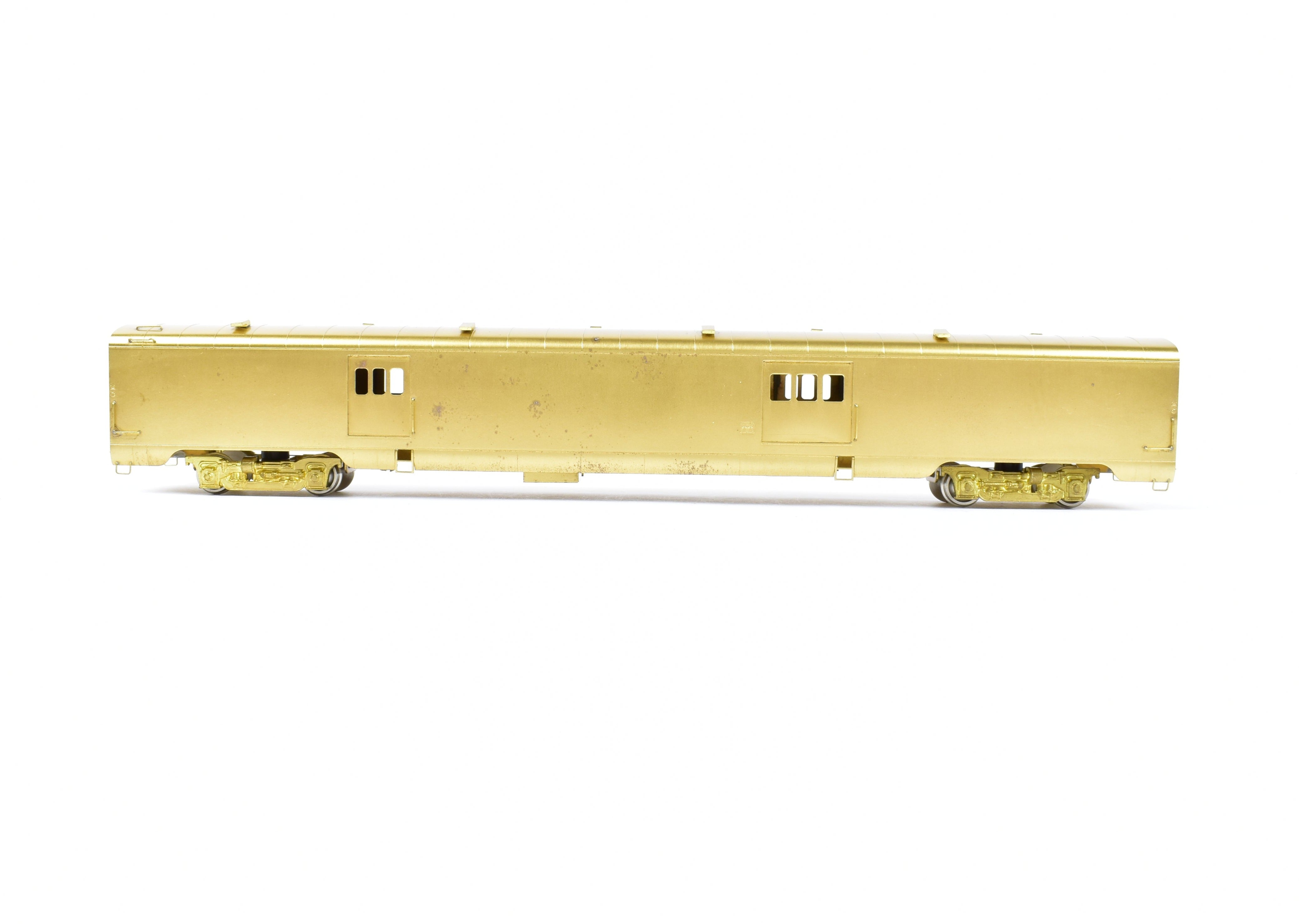 HO Scale Brass Oriental Limited Model of Northern Pacific North Coast Limited #400 Water Baggage Car with Skirts for Train Enthusiasts