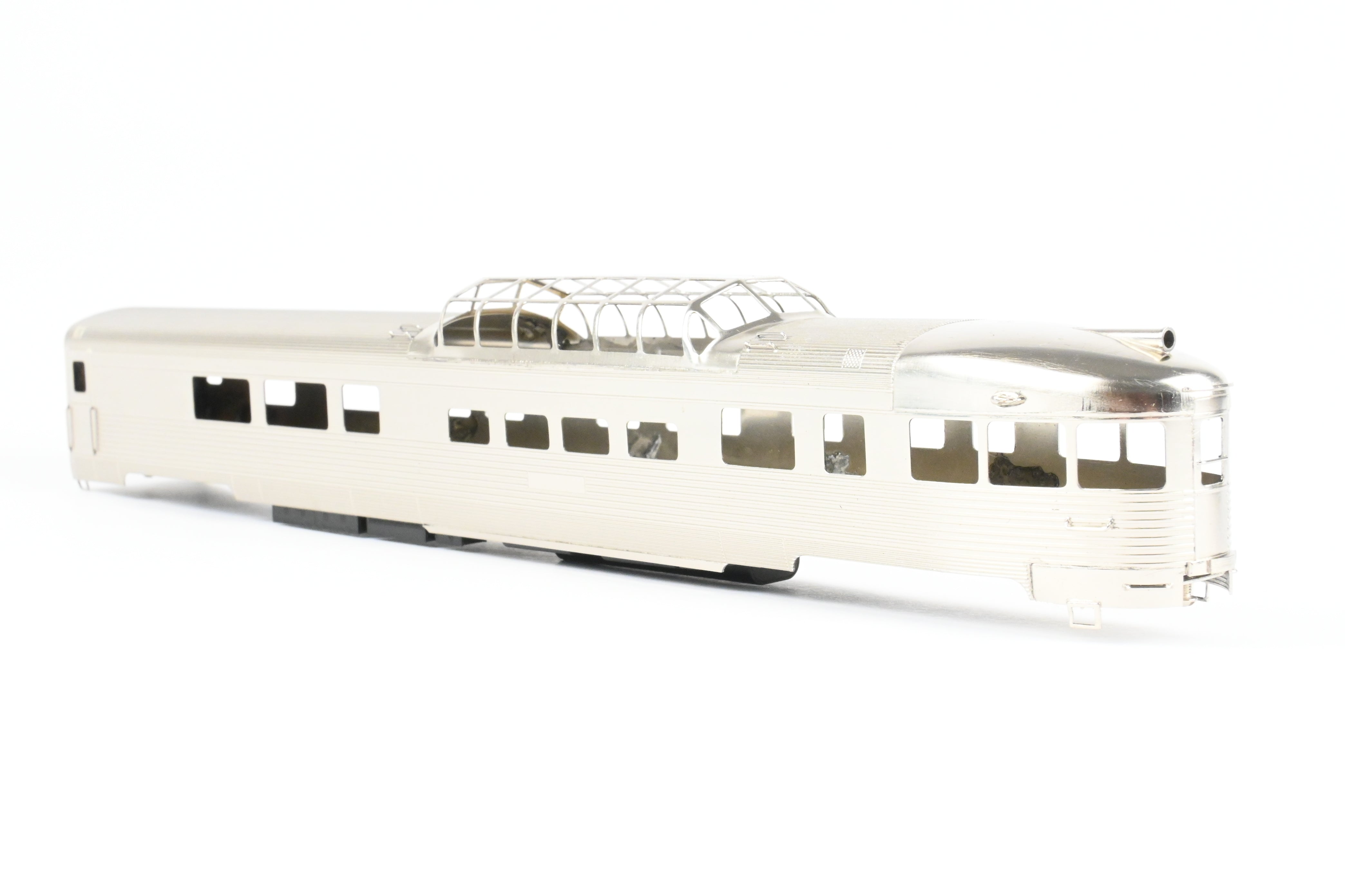 High - Quality HO Scale Brass Lambert Chesapeake and Ohio (C&O) Budd Dome Observation Model Train Car