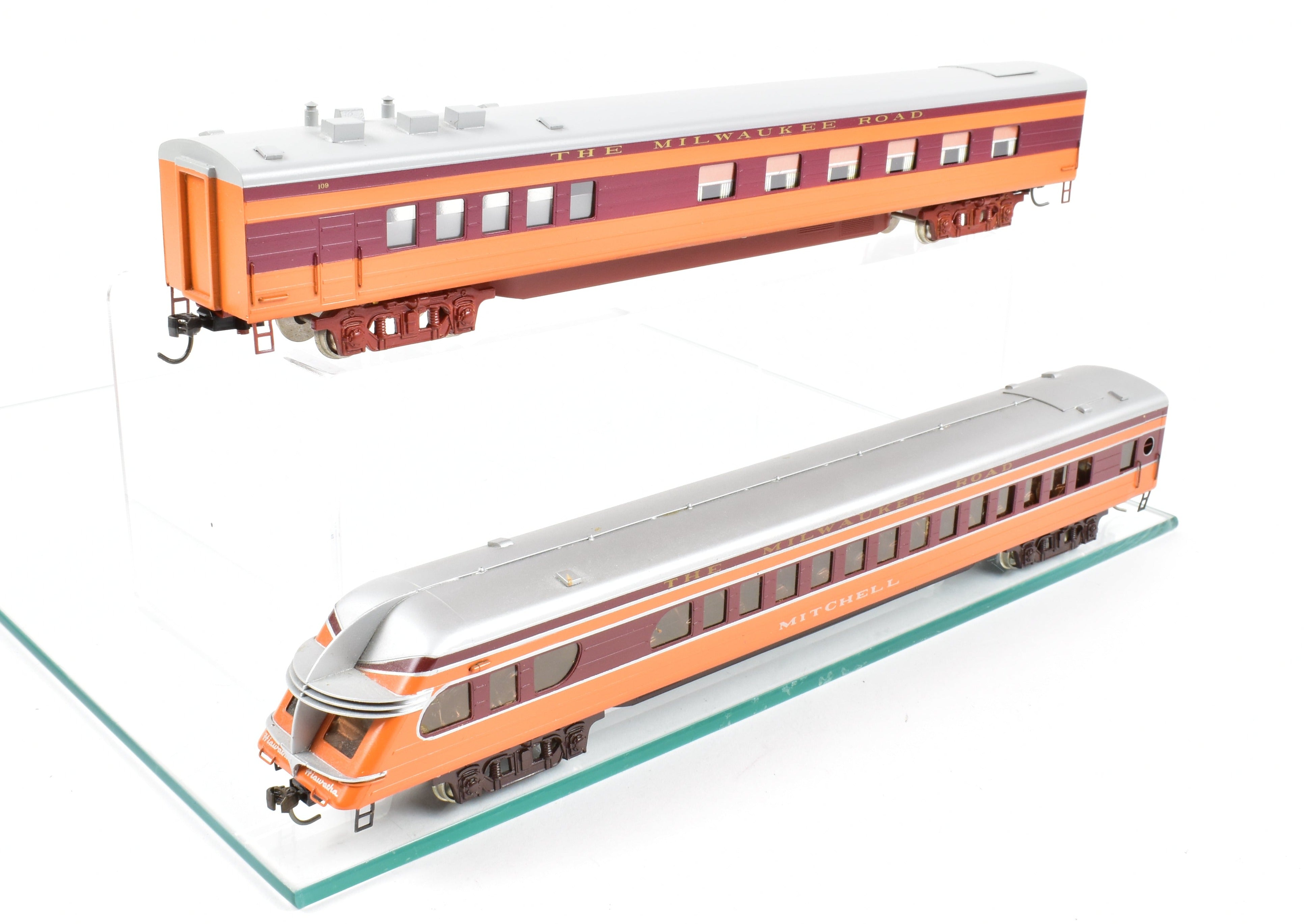 HO Scale Brass NPP Nickel - Plated Milwaukee Road Hiawatha 2 - Car Dining & Observation Set