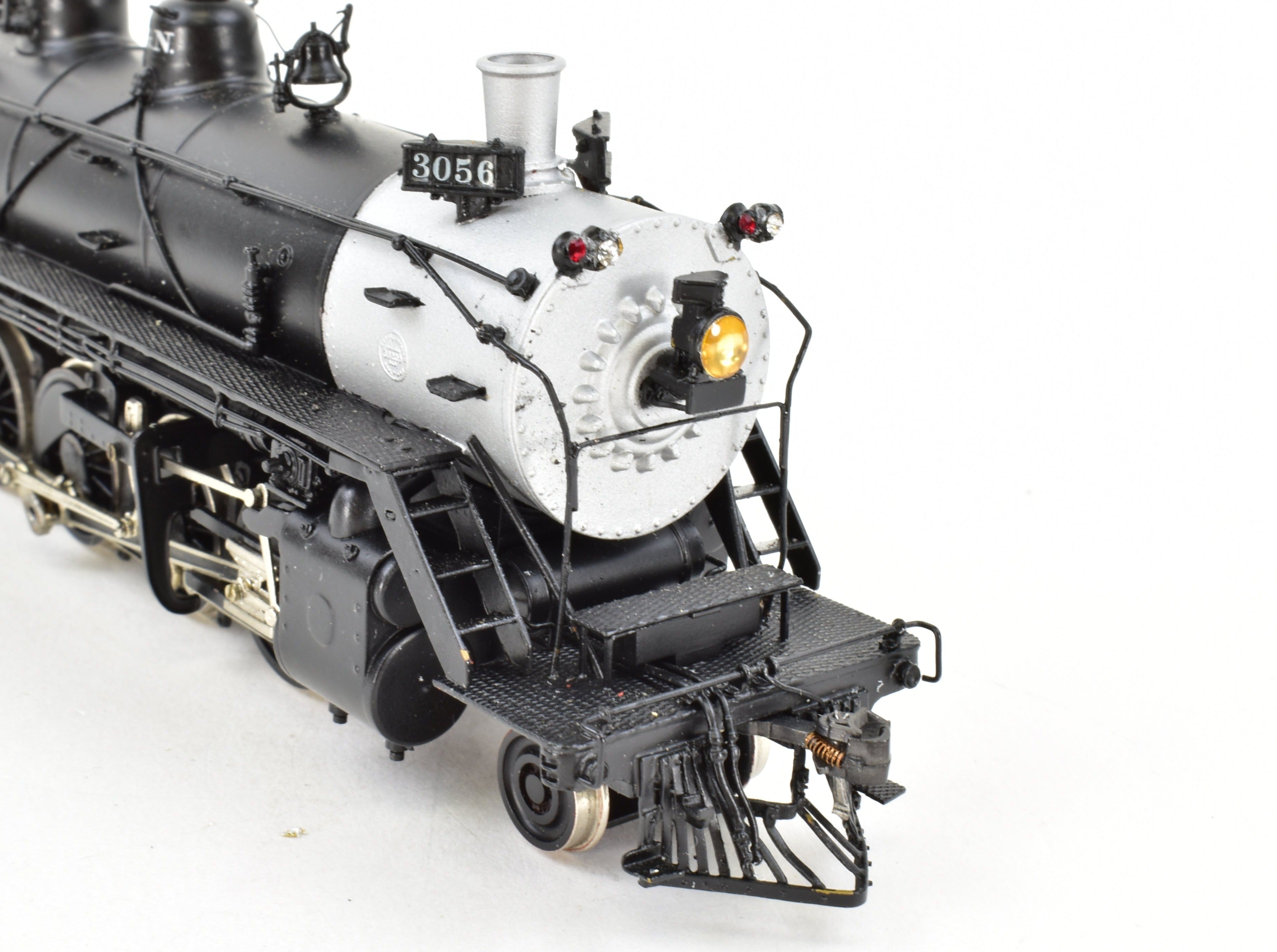 HO Scale Brass Great Northern 2-8-2 Class O-1 Pro-Painted Sunset Model