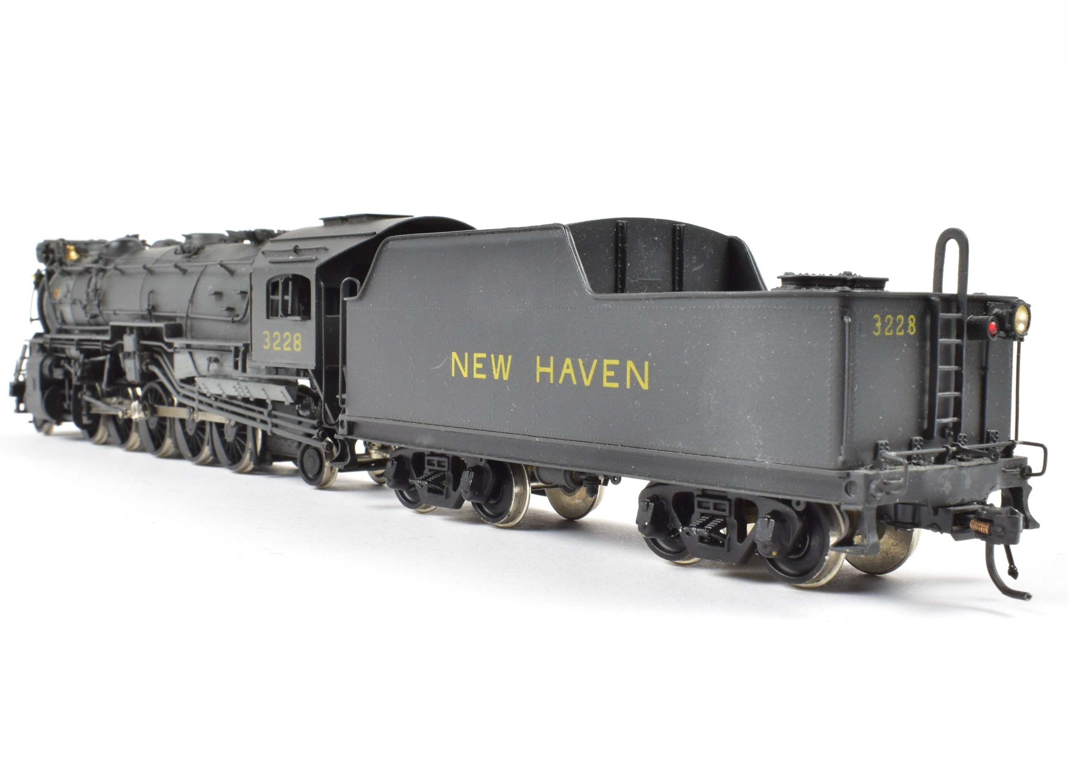 HO Scale Brass Model Train - New Jersey Custom Brass New Haven Class L - 1 2 - 10 - 2 Steam Locomotive with Pilot Mounted Pumps Version