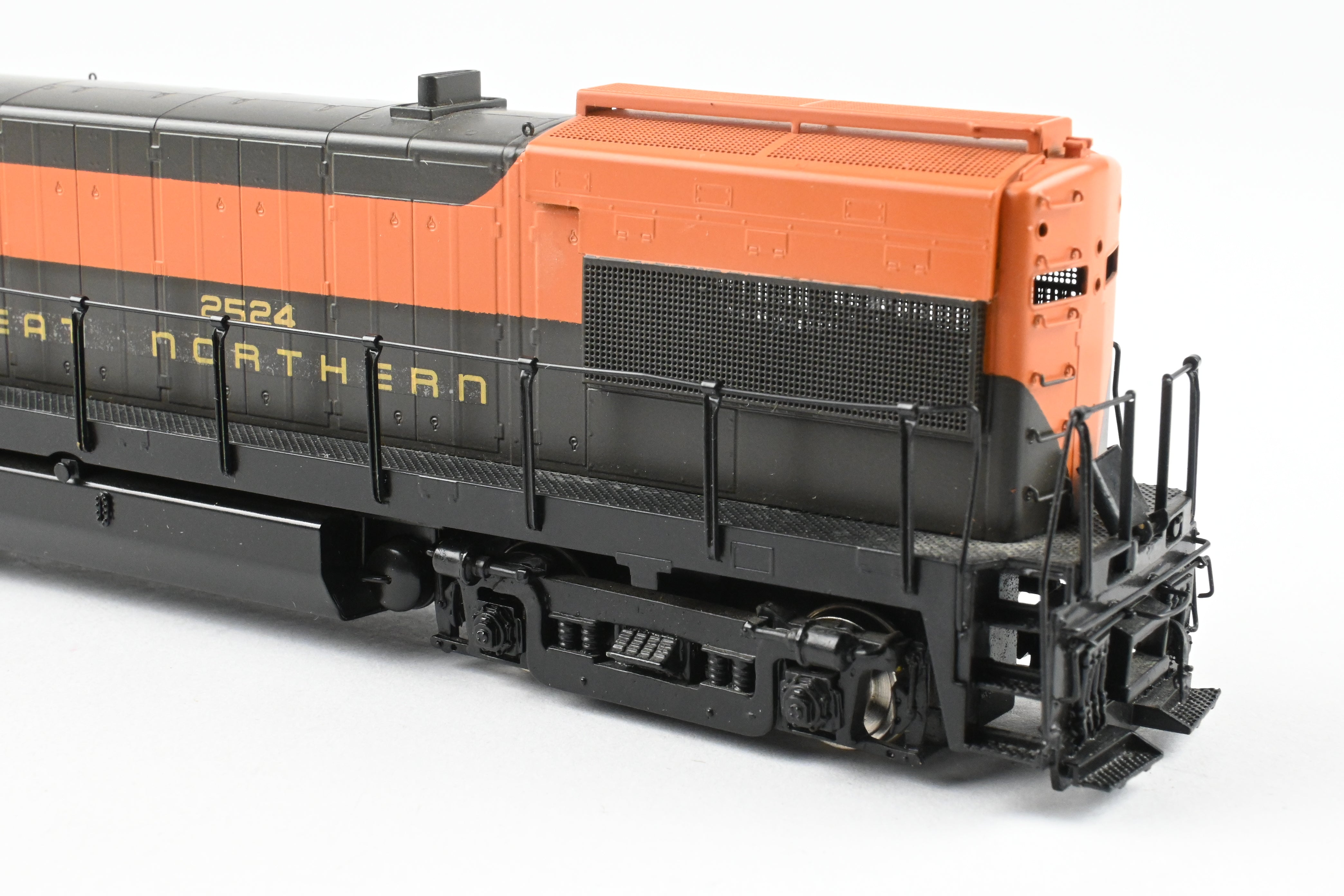 HO Brass Oriental Limited GN - Great Northern GE U-30B 3000HP Custom Painted Road Switcher #2524