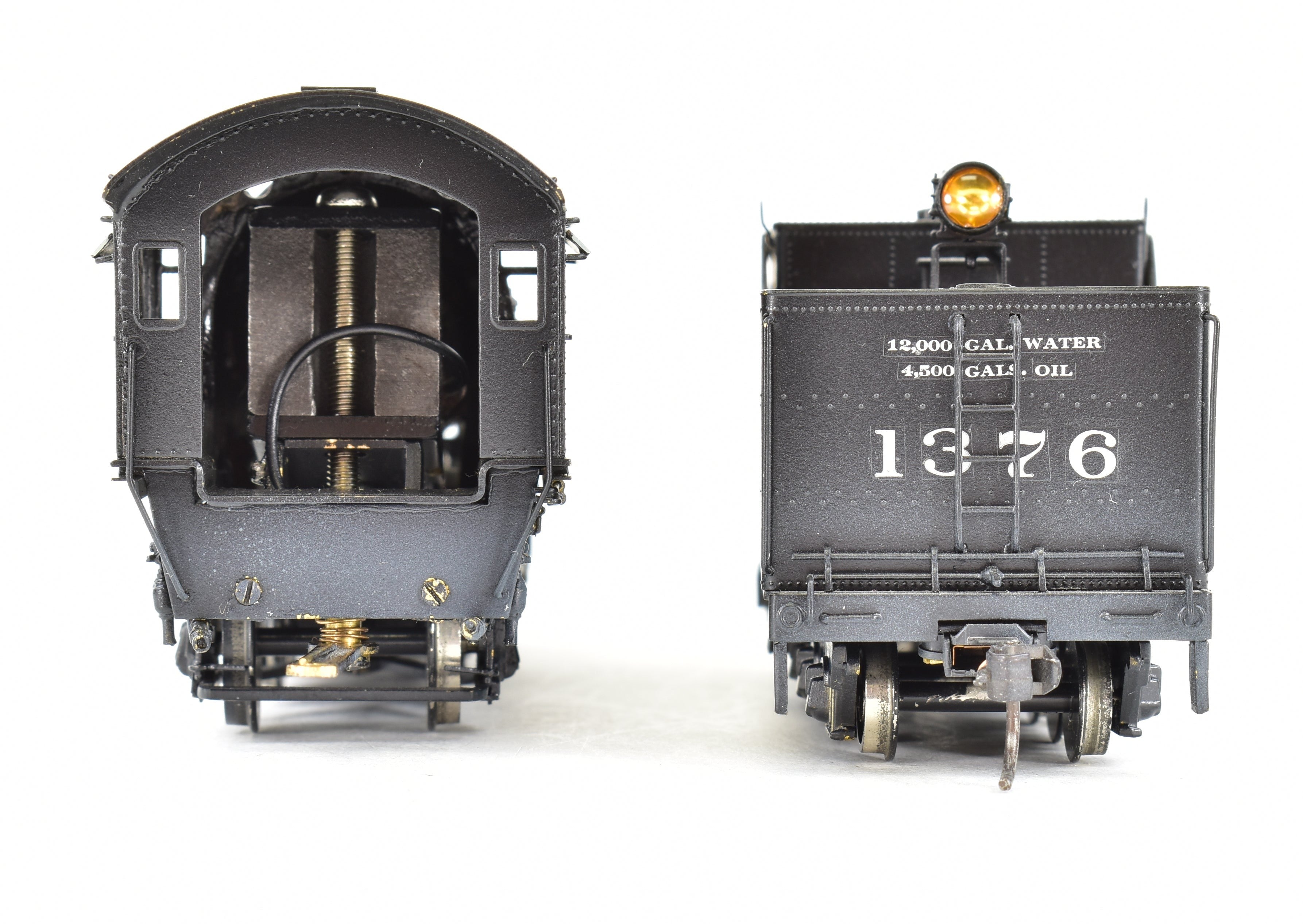Hallmark HO Scale Brass Pacific Fast Mail Model Train - Fujiyama ATSF Santa Fe 4-6-2 Class 1337 Custom Painted with Exquisite Details