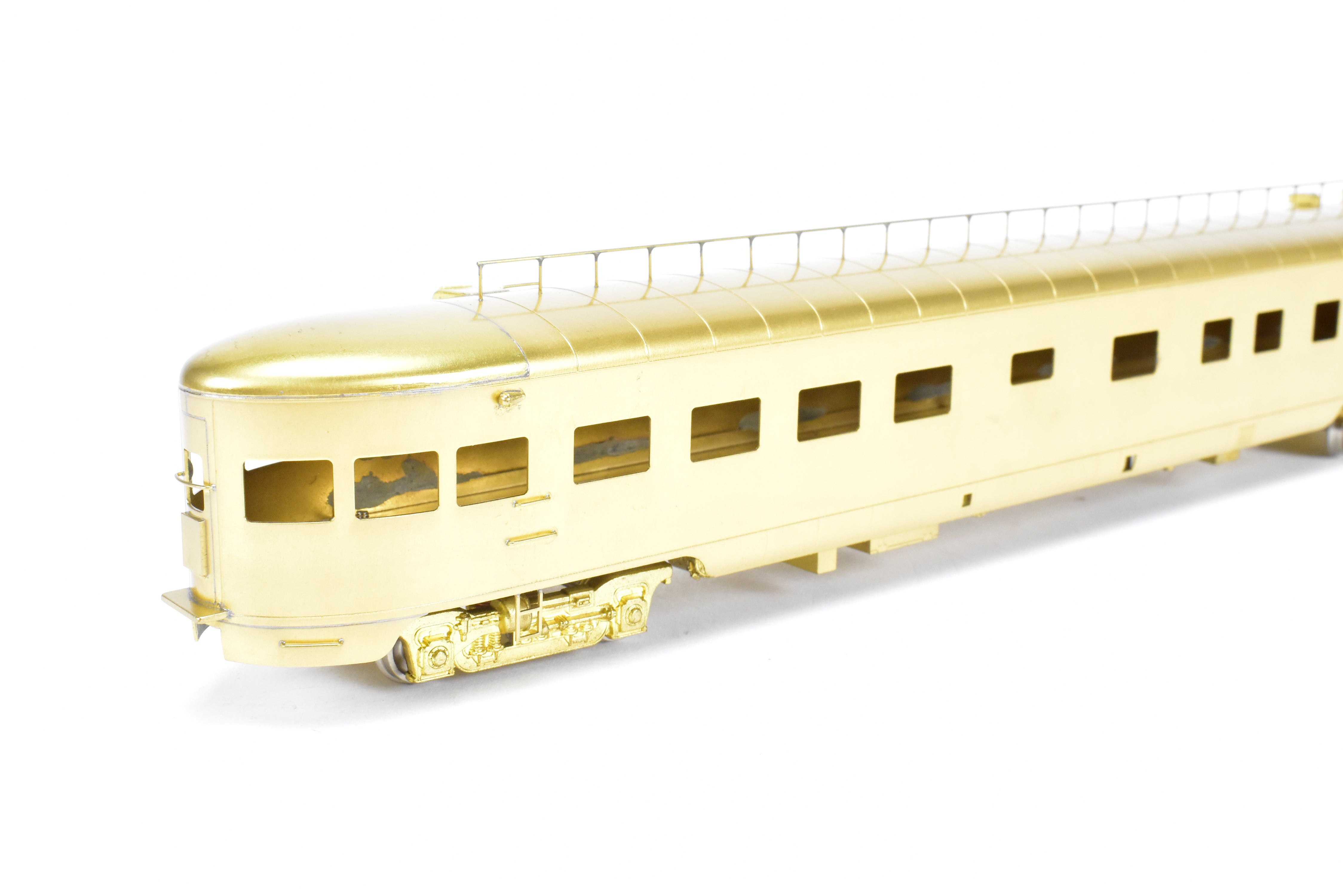 HO Scale Brass Model Train - Oriental Limited NP - Northern Pacific North Coast Limited Buffet Lounge Observation Car 390 with Skirts