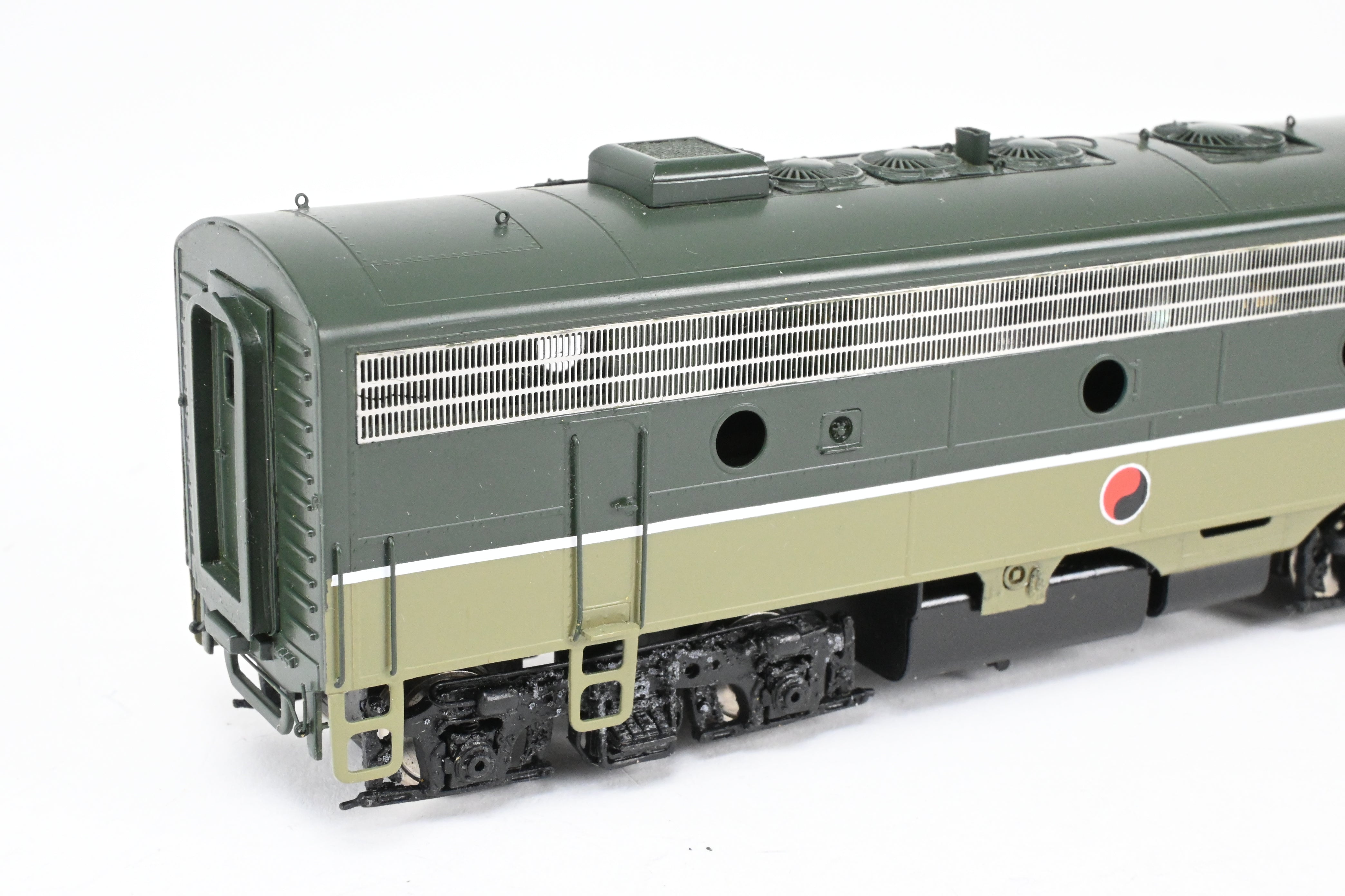 HO Scale Brass Model Train Set - Oriental Limited NP - Northern Pacific EMD F9A/F9B with 1750 HP for Passenger Service in Loewy 'Main Street of the Northwest' North Coast Limited Paint Scheme