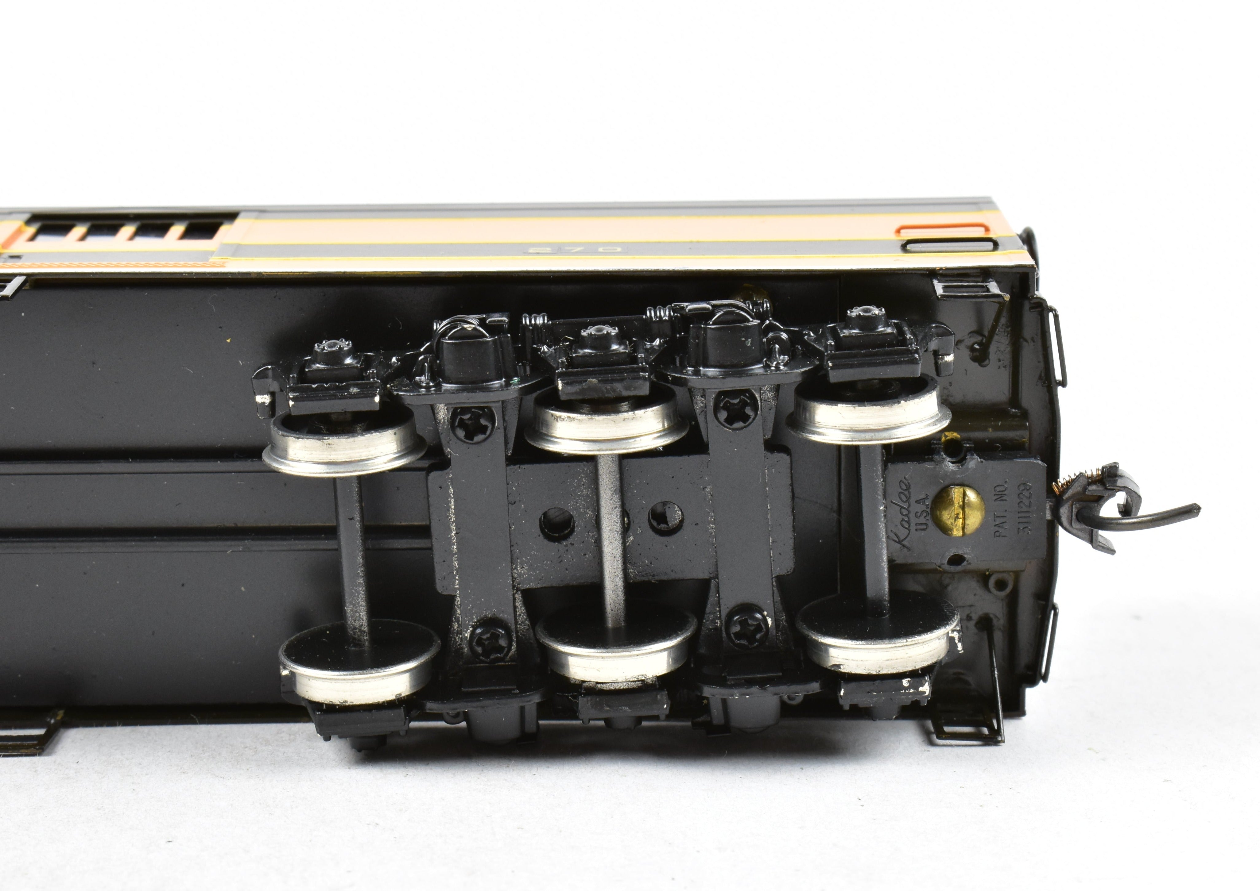 HO Scale Brass Model Train - Oriental Limited GN Great Northern Streamlined Empire Builder 262 Baggage Car without Skirts CP