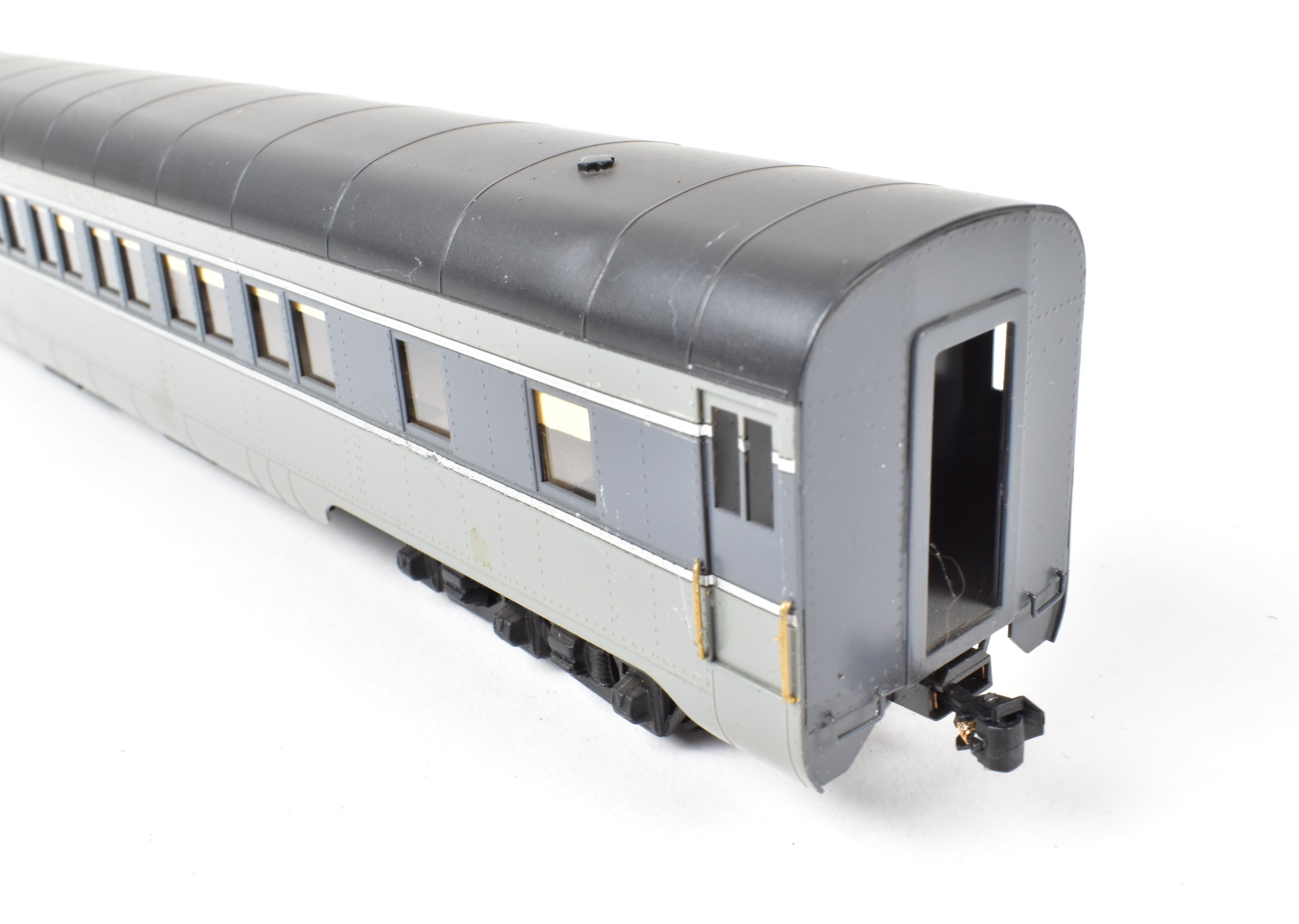 HO Scale Brass Model Train Set - Oriental Limited SP/UP/C&NW UP Union Pacific The Forty Niner 8-Car Set in Two-Tone Gray with Overland Lettering