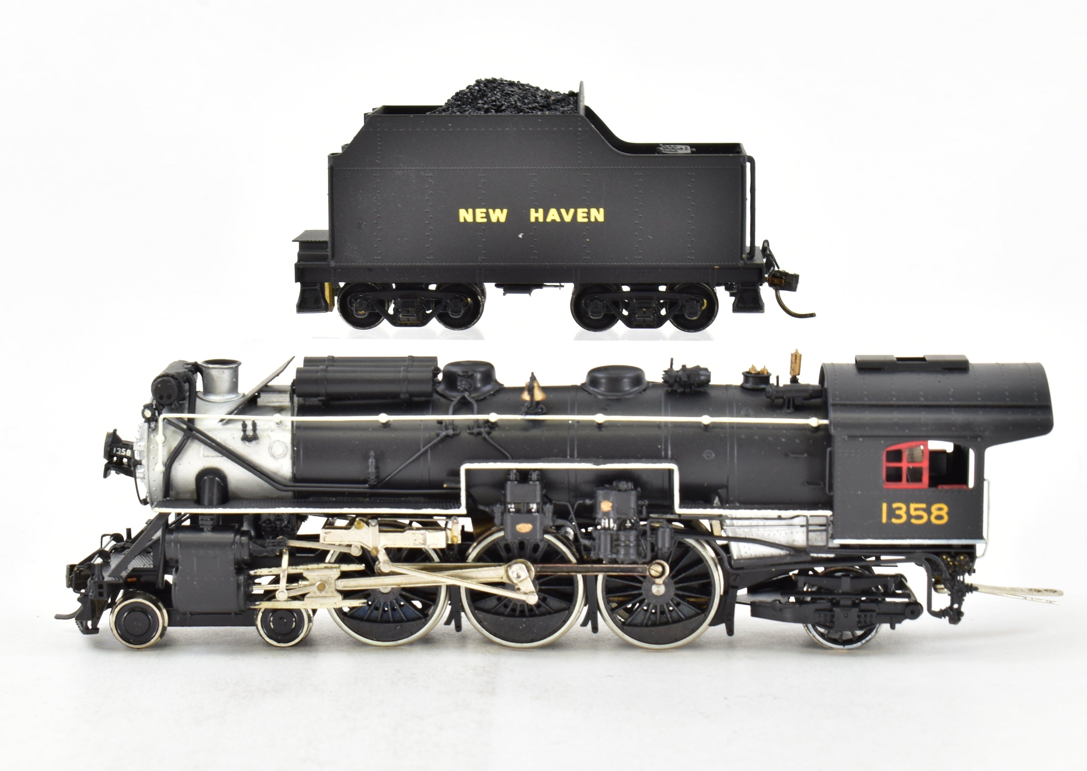 Custom Painted HO Scale Brass Model Train - NJ Custom Brass New Haven I-4 4-6-2 Pacific, Representing NY, NH, & H
