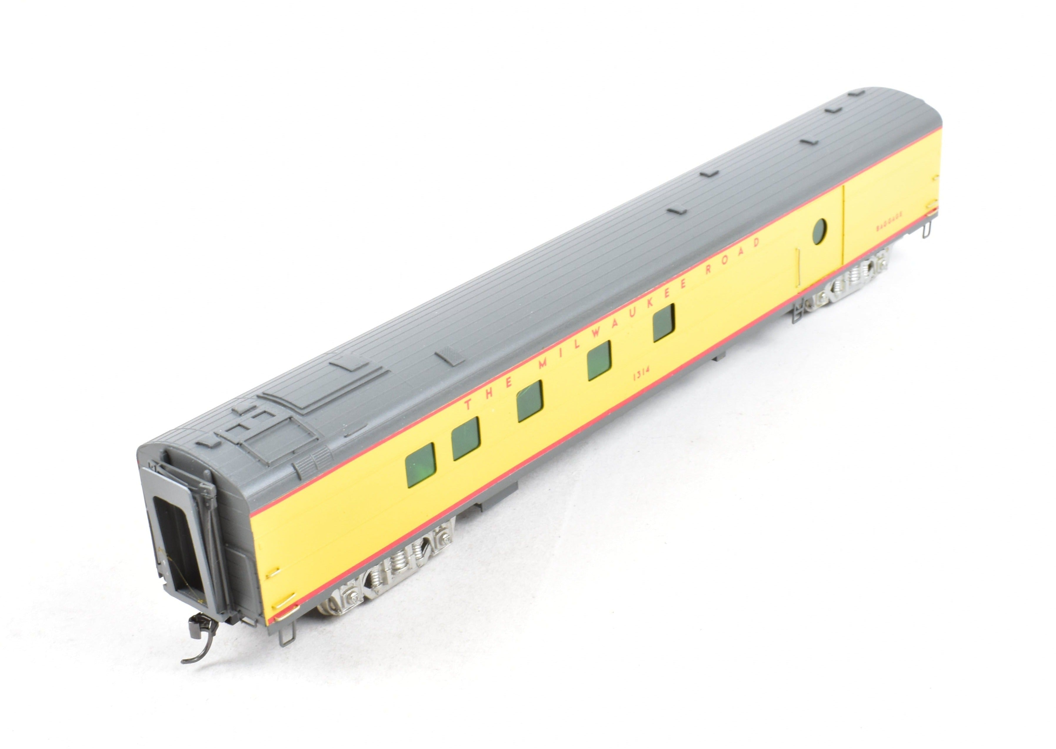 High - Quality HO Scale Brass Soho Milwaukee Road #1314 Custom - Painted Baggage - Dorm Model Train Car