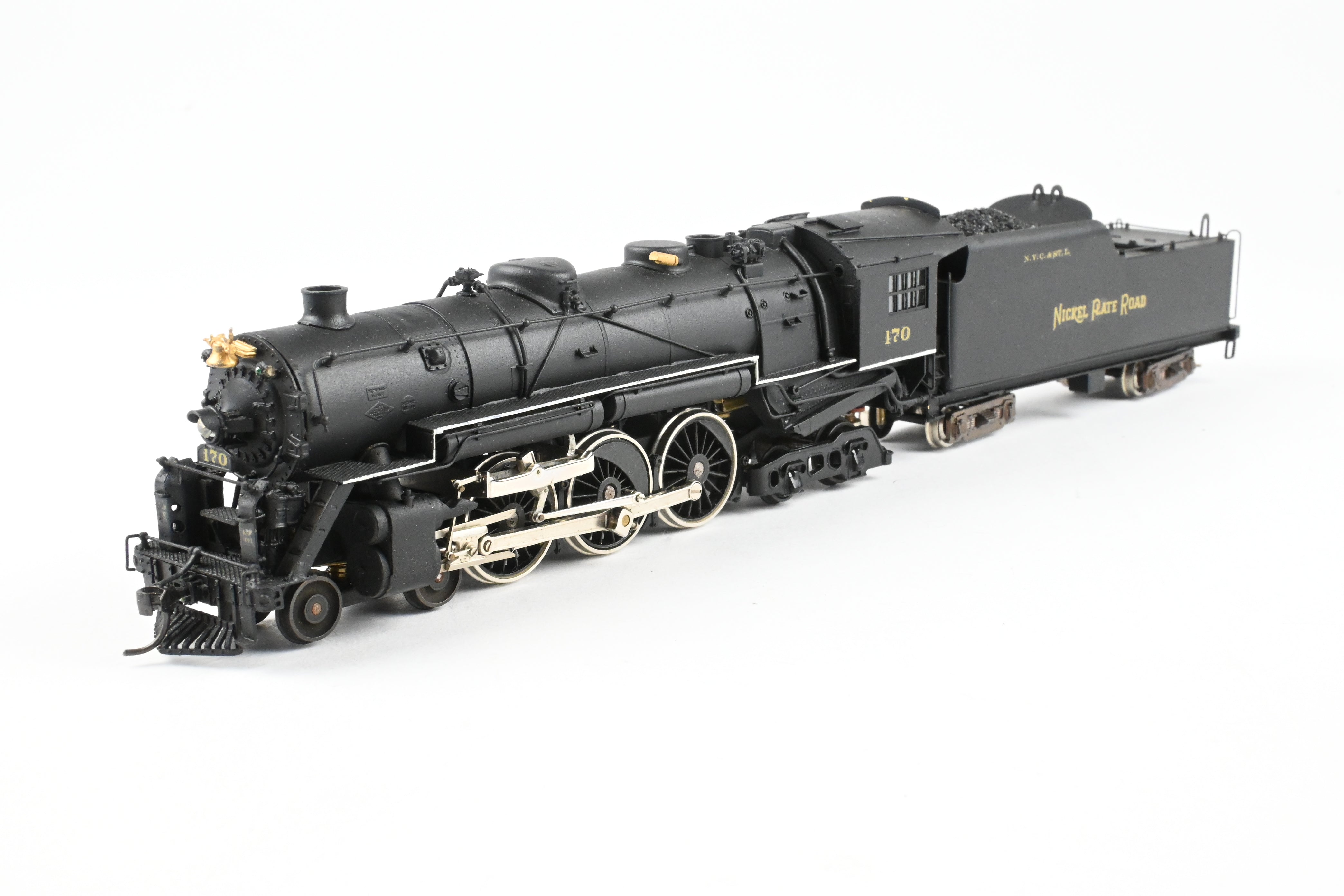 HO Scale Brass Model Train - Nickel Plate Products (NPP) Nickel Plate Road Class L - 1a 4 - 6 - 4 Steam Locomotive without Elephant Ears, Custom Painted Number 170