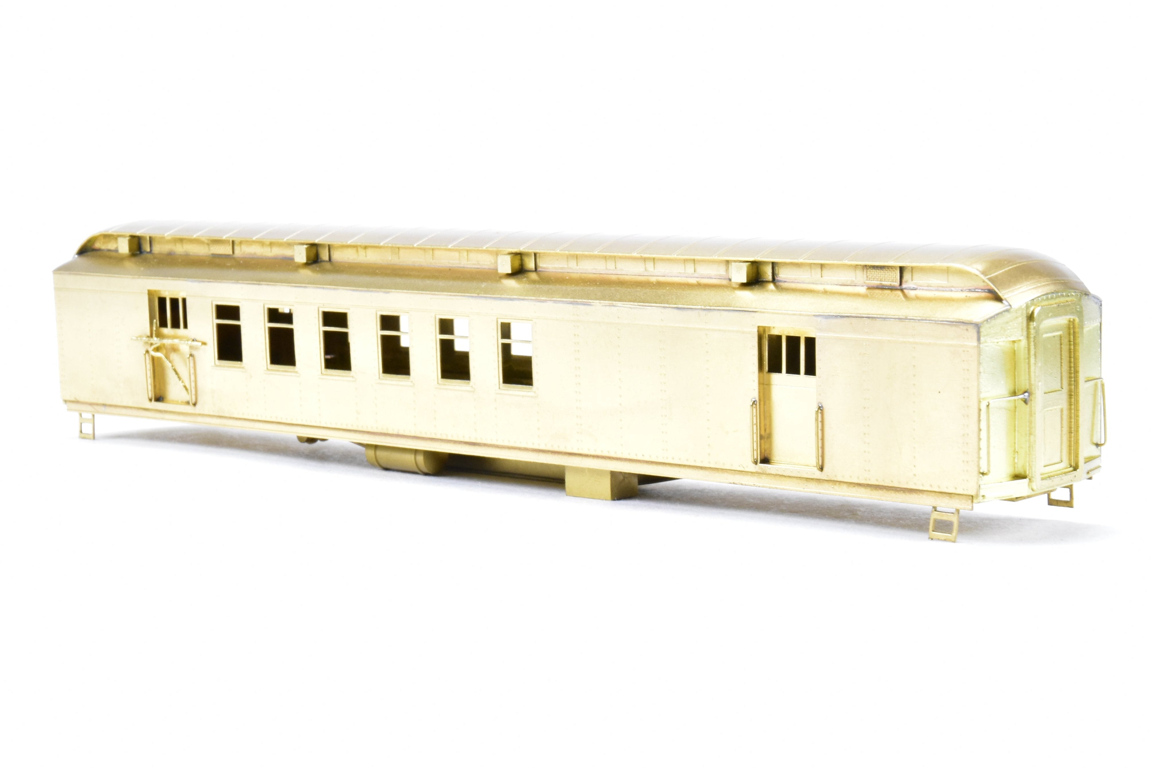 HO Scale Brass ATSF - Santa Fe Heavyweight RPO Car with Central Valley Metal - Wheel Trucks