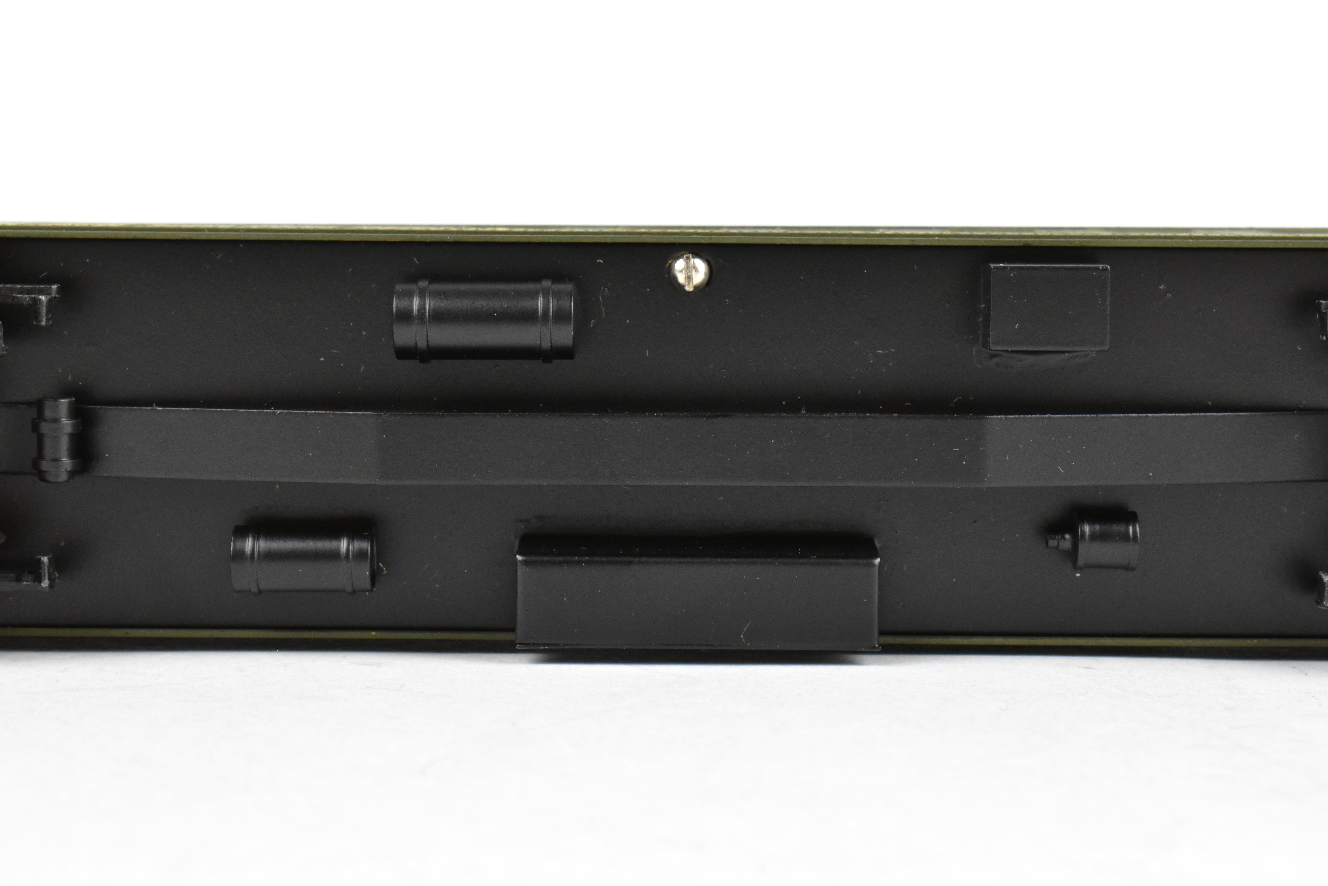 HO Scale Brass ATSF Santa Fe Heavyweight RPO Car with Custom Paint and Metal Wheels