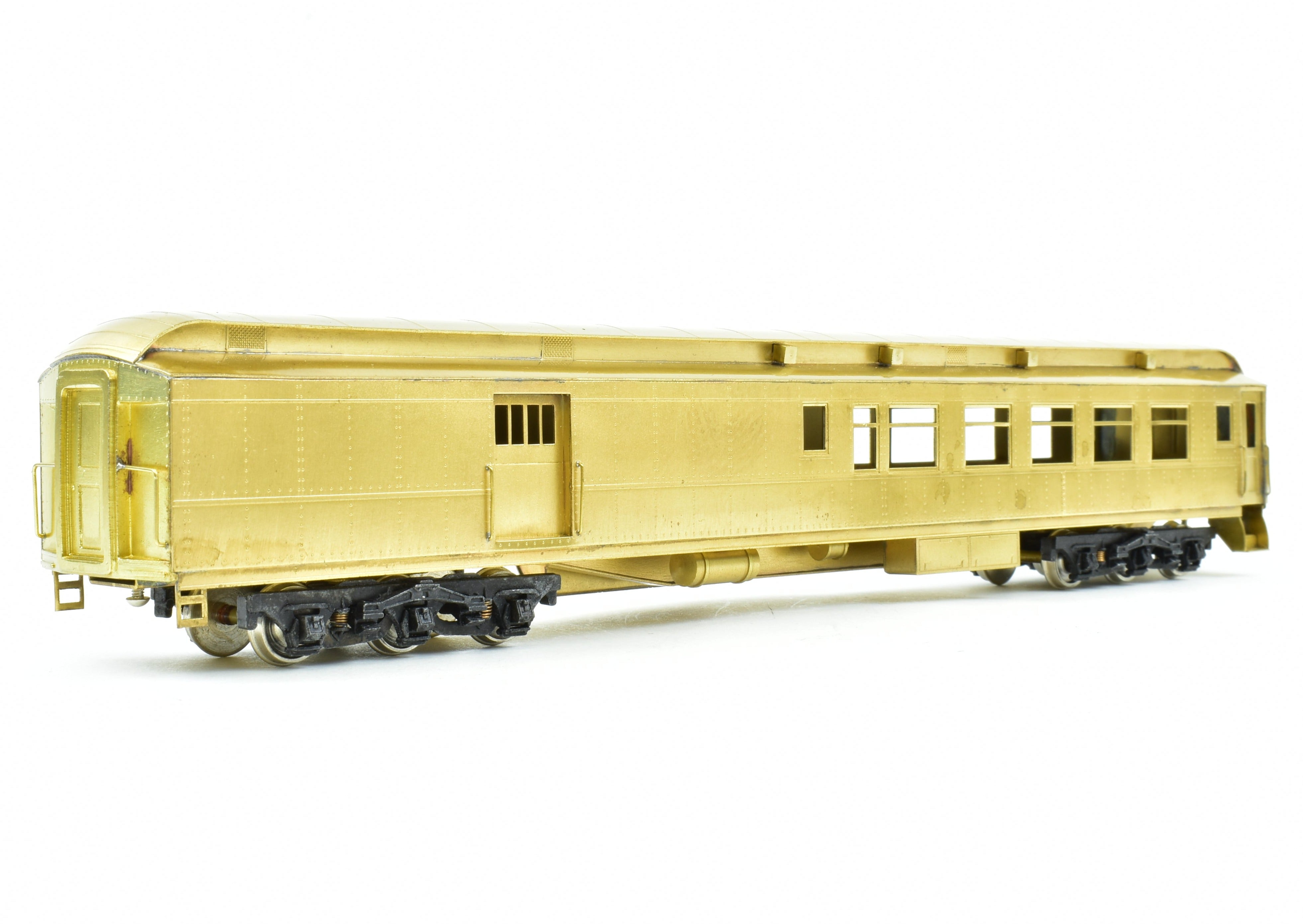 HO Scale Brass Lambert #850 ATSF - Santa Fe Heavyweight Combine Model with Central Valley Trucks for Model Train Enthusiasts