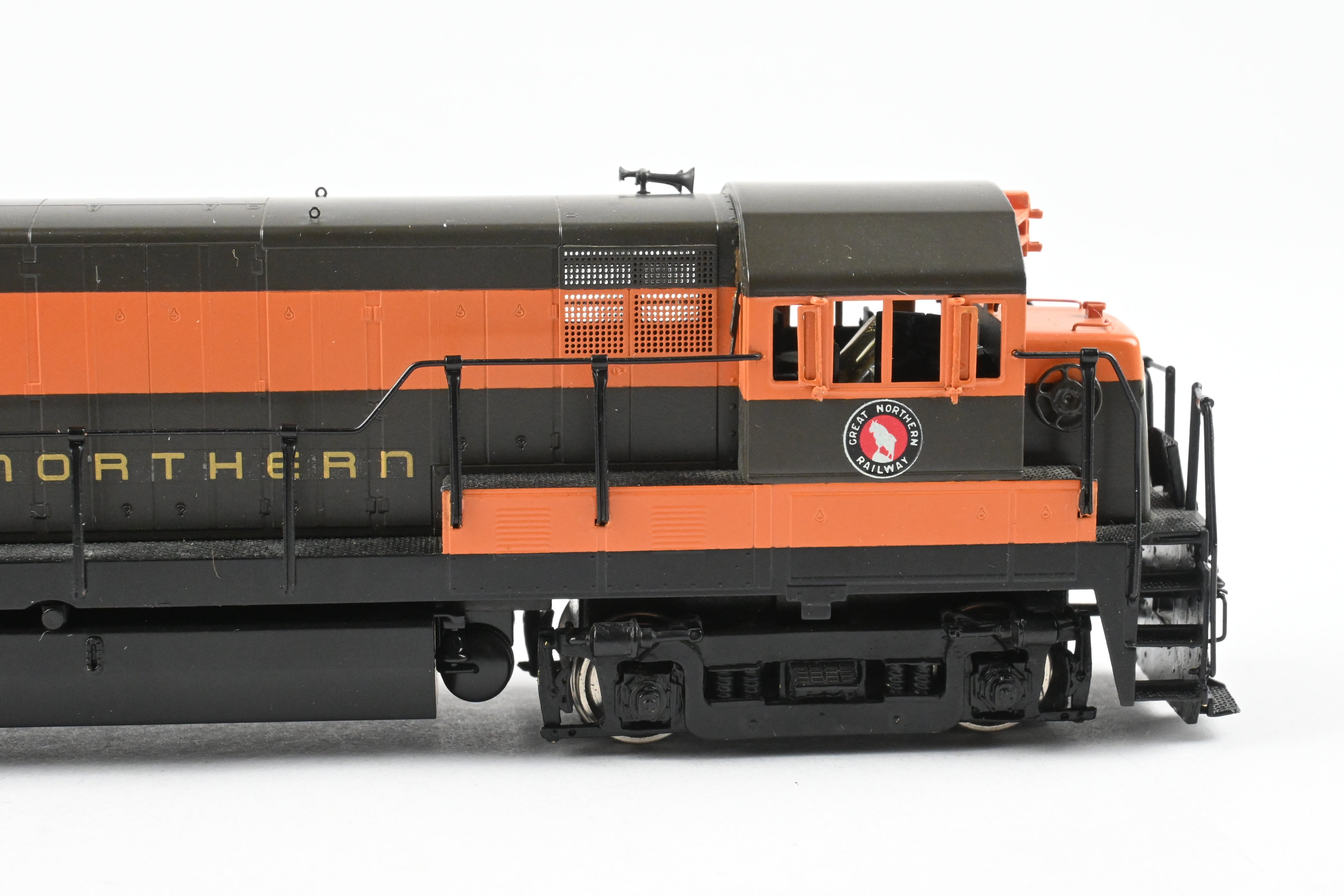 HO Brass Oriental Limited GN - Great Northern GE U-30B 3000HP Custom Painted Road Switcher #2524