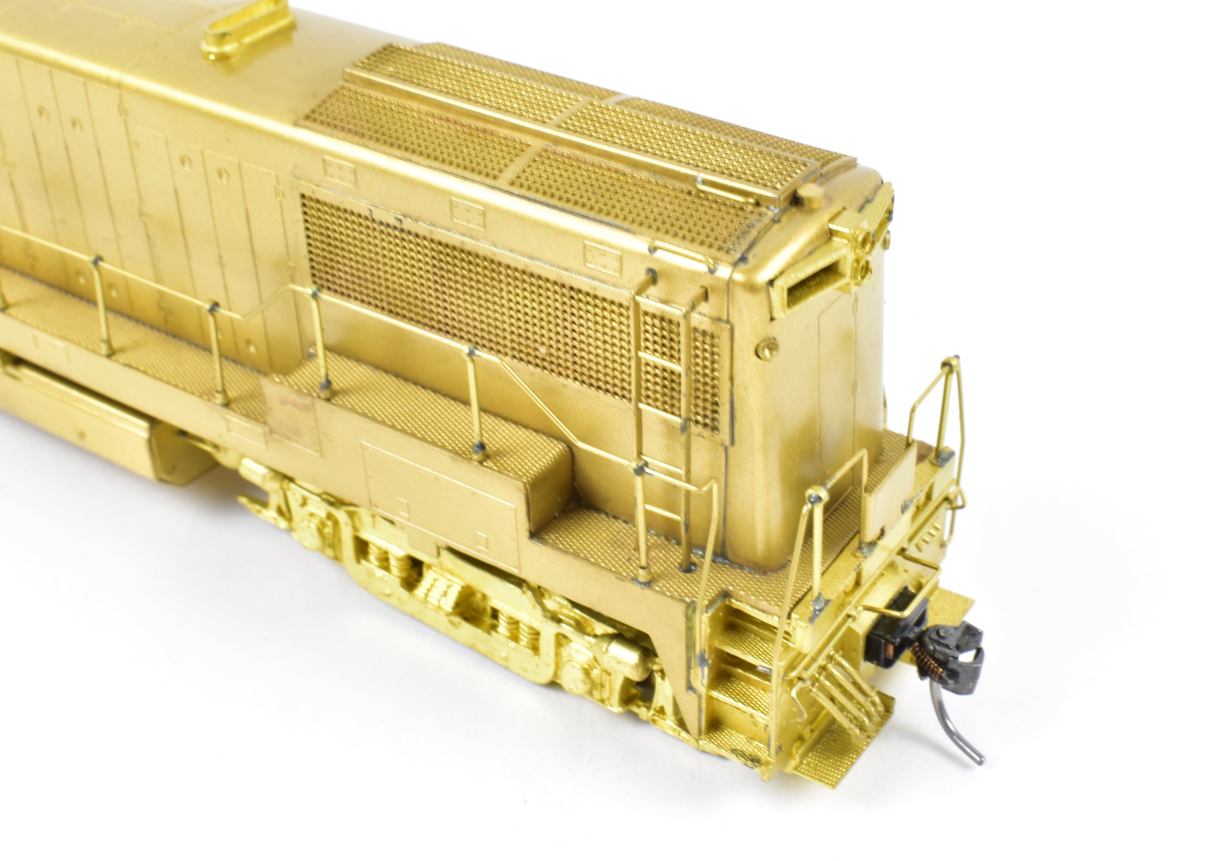 High - Quality HO Scale Brass Model of GE U - 25B 2500 HP Low Hood Intermediate Locomotive from Oriental Limited for Various Railroads