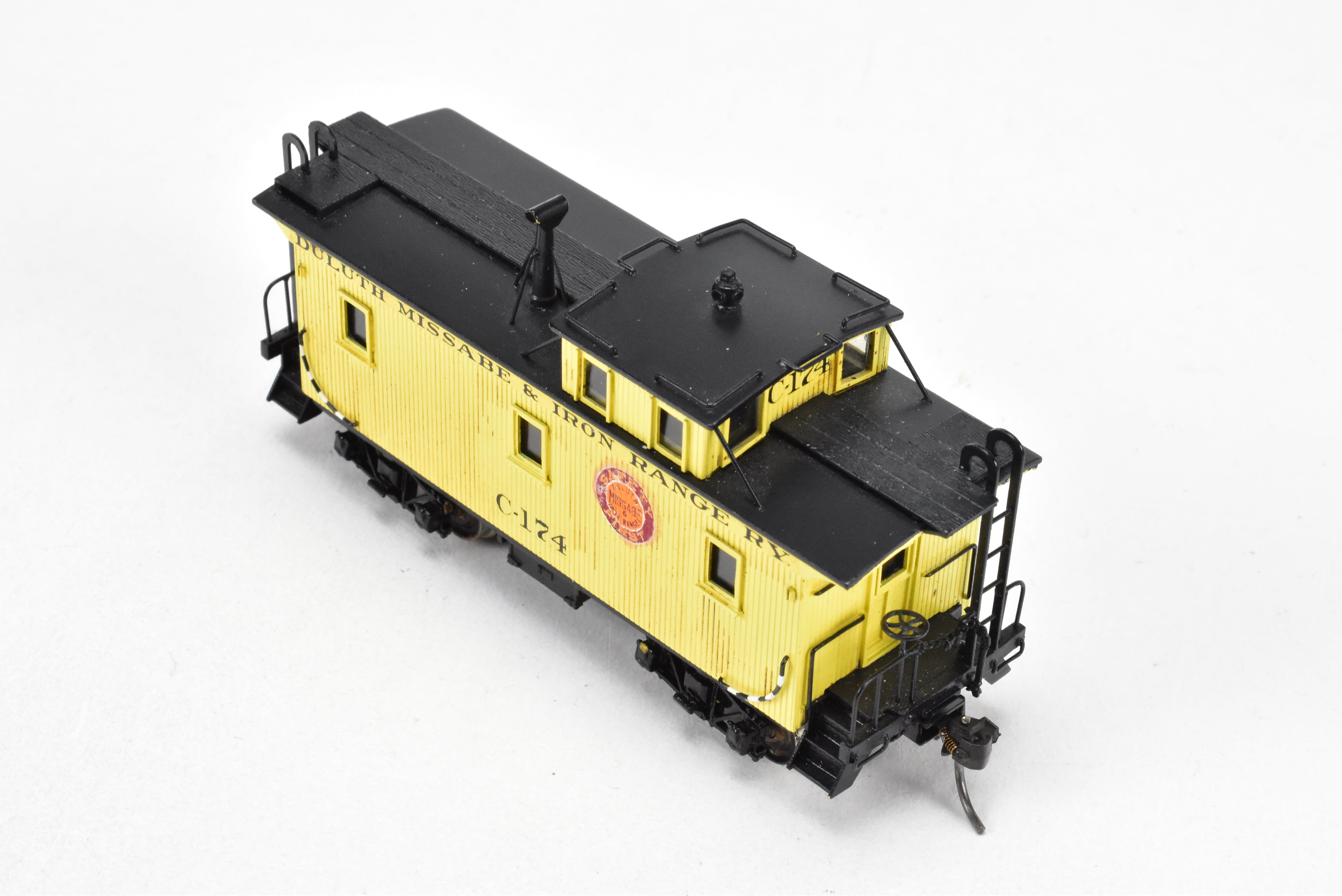 High - Quality HO Scale Brass Pacific Fast Mail (PFM) SKI - Built Duluth Missabe & Iron Range Wood Caboose Model with Factory Painting and Numbering C - 174