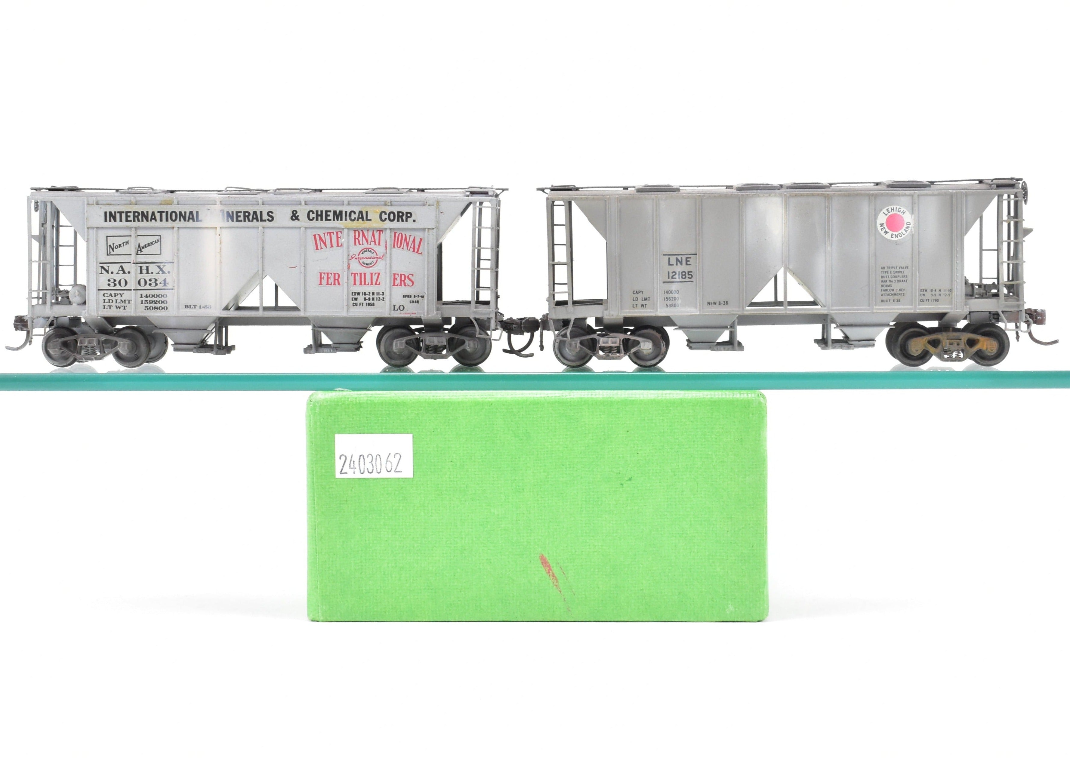 HO Scale Brass 2-Piece Lot of Custom Painted & Weathered ACF 34' Covered Hoppers