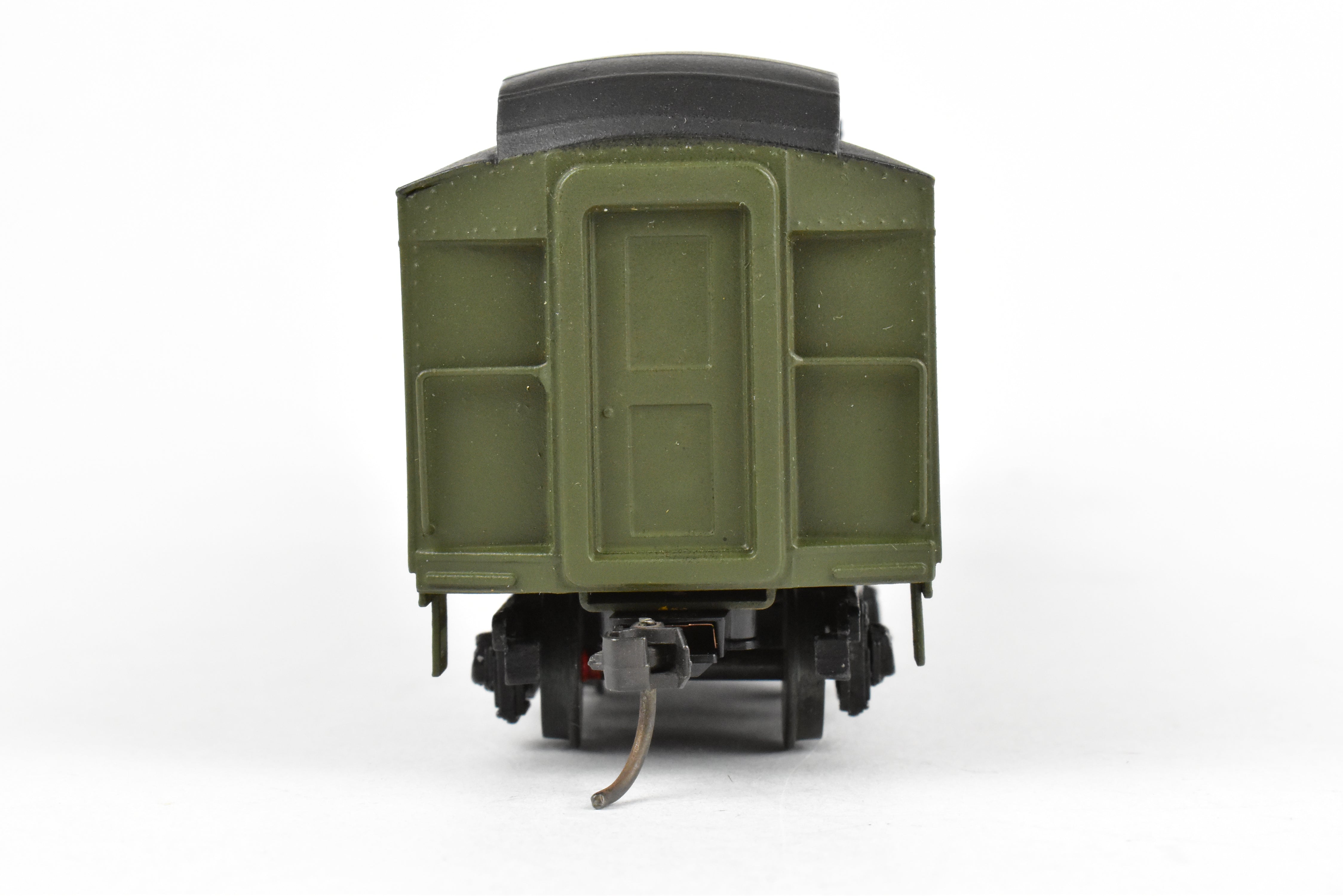 HO Scale Brass ATSF Santa Fe Heavyweight RPO Car with Custom Paint and Metal Wheels