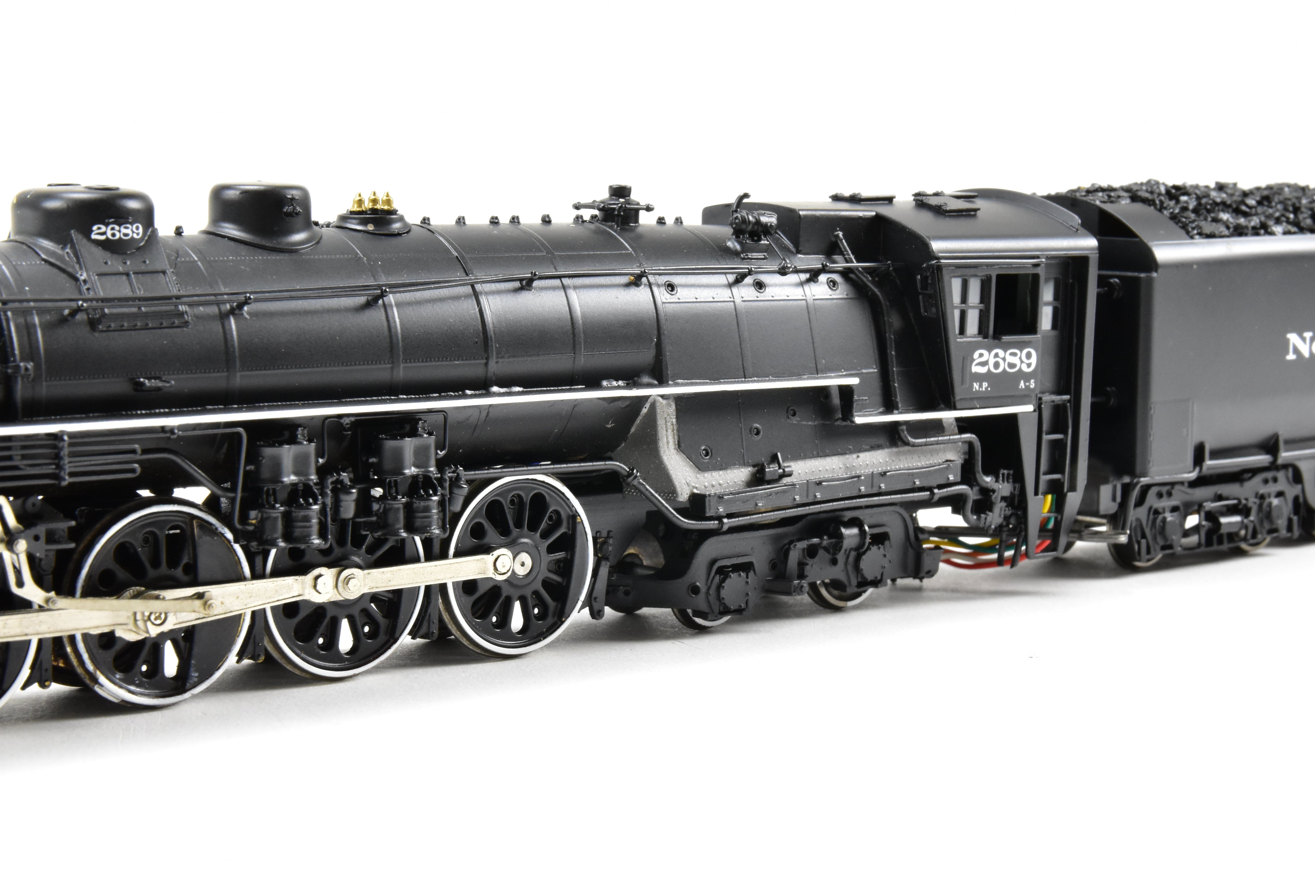 HO Scale Brass Northern Pacific A-5 4-8-4 FP #2689 Black Model with QSI DCC & Sound