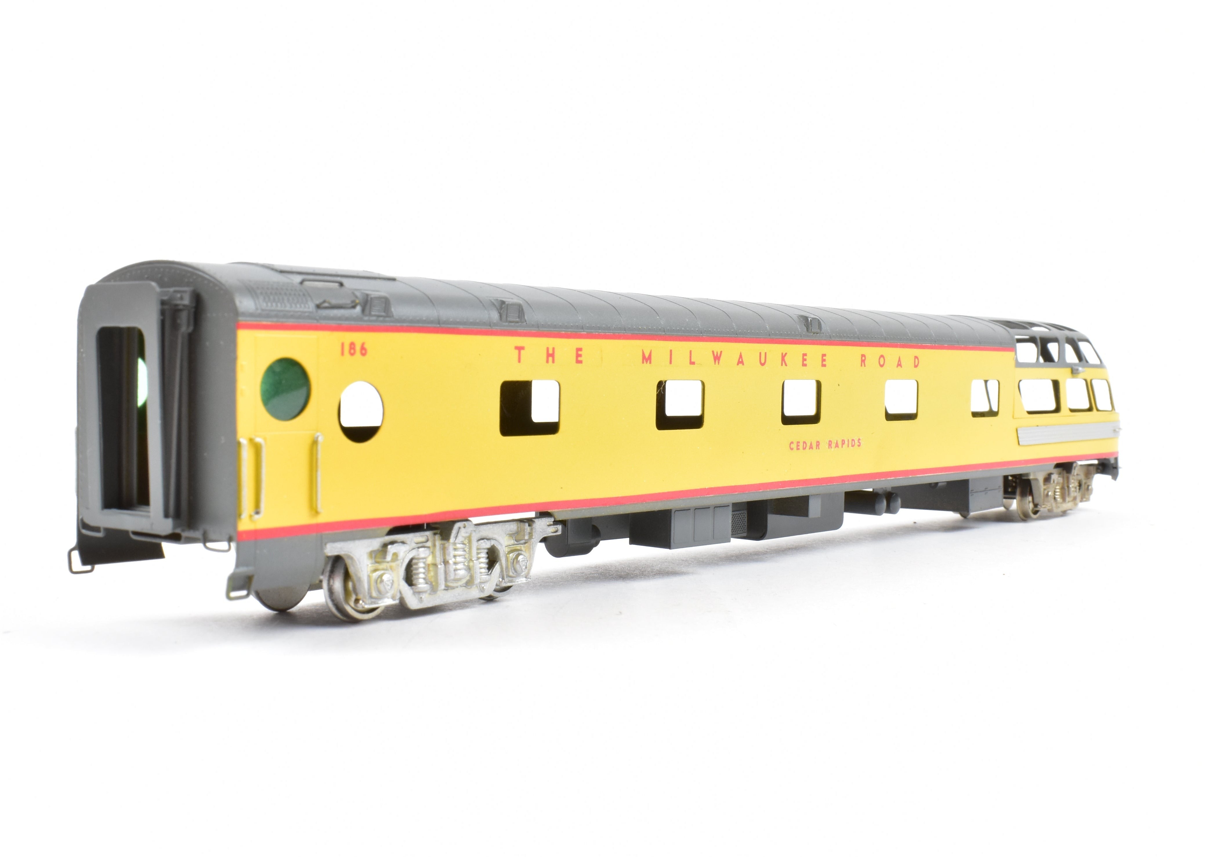 HO Scale Brass Soho Milwaukee Road Creek Series Custom Painted Sleeper - Observation Model Train Car for Cedar Rapids