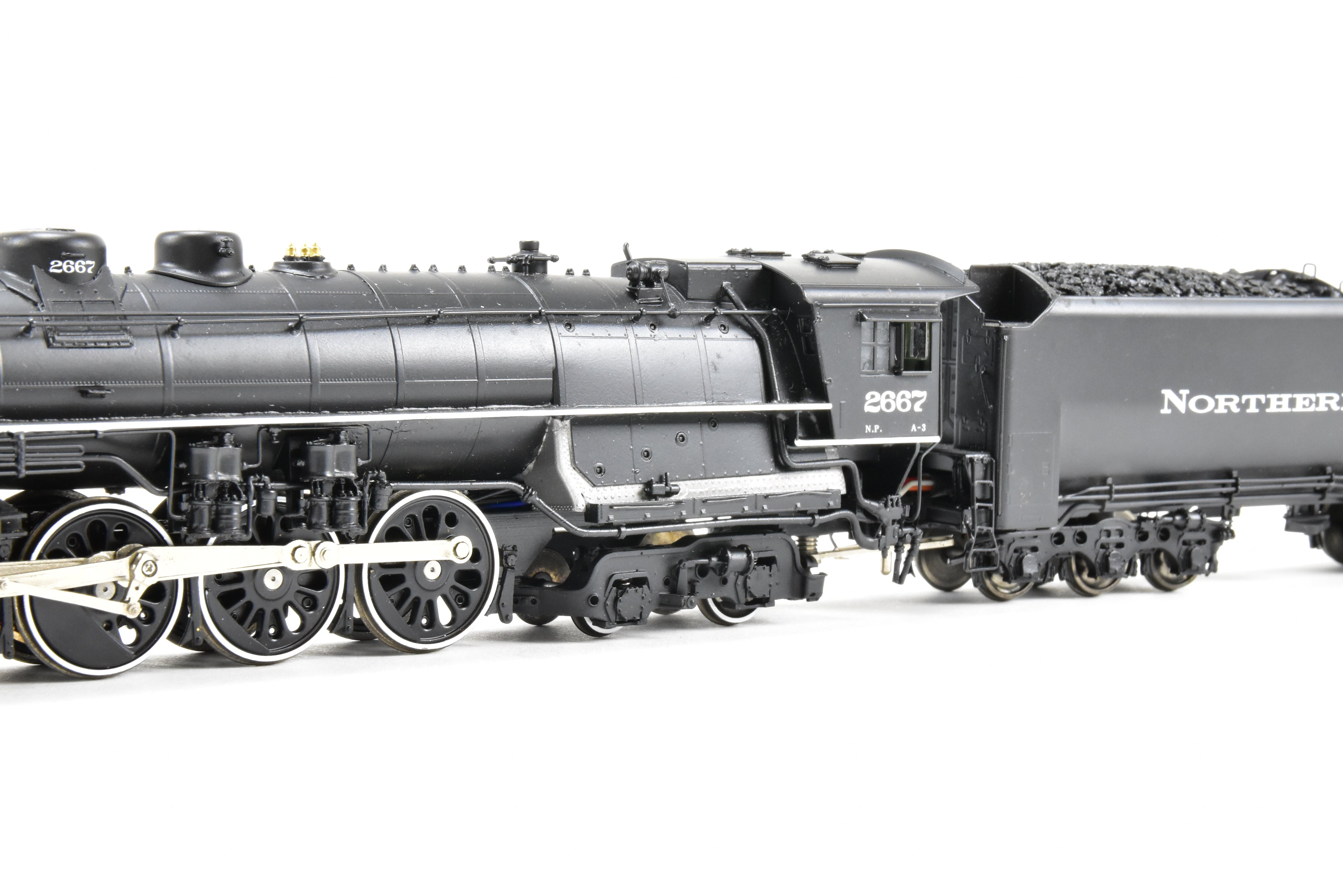 HO Scale Brass Sunset NP A-3 4-8-4 FP #2667 Model with QSI DCC & Sound